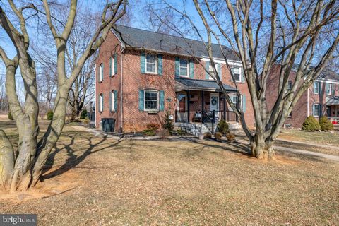 Photo of 955 Green Terrace, LANCASTER, PA 17601 (MLS # PALA2064778)