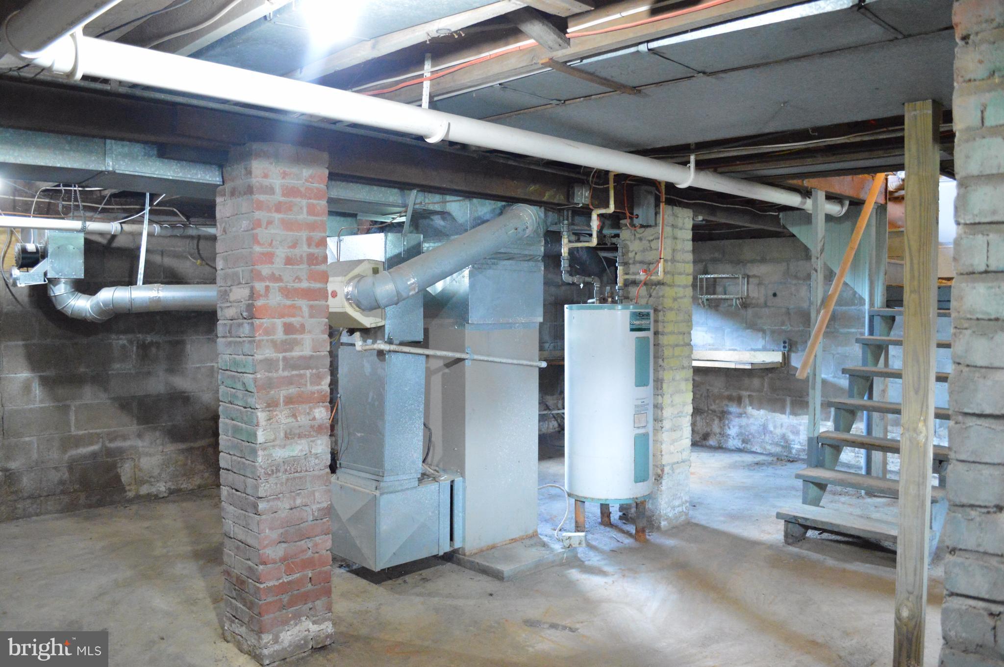 POWHATAN BEACH - Residential