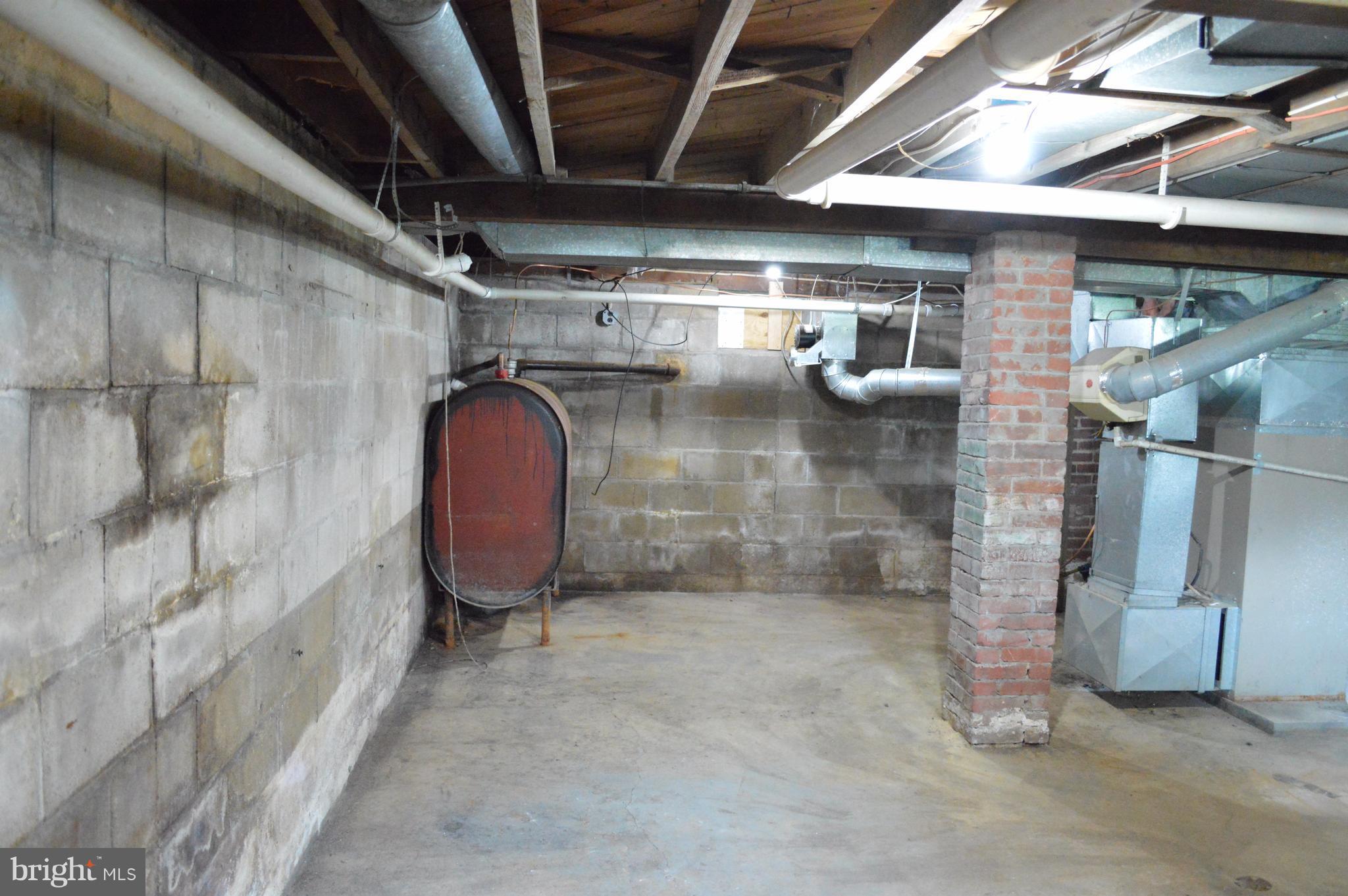 POWHATAN BEACH - Residential