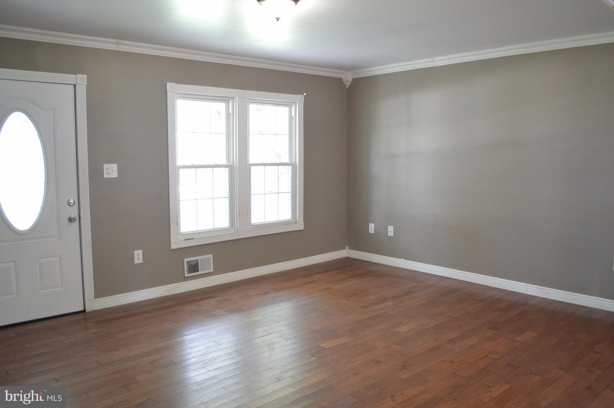 POWHATAN BEACH - Residential