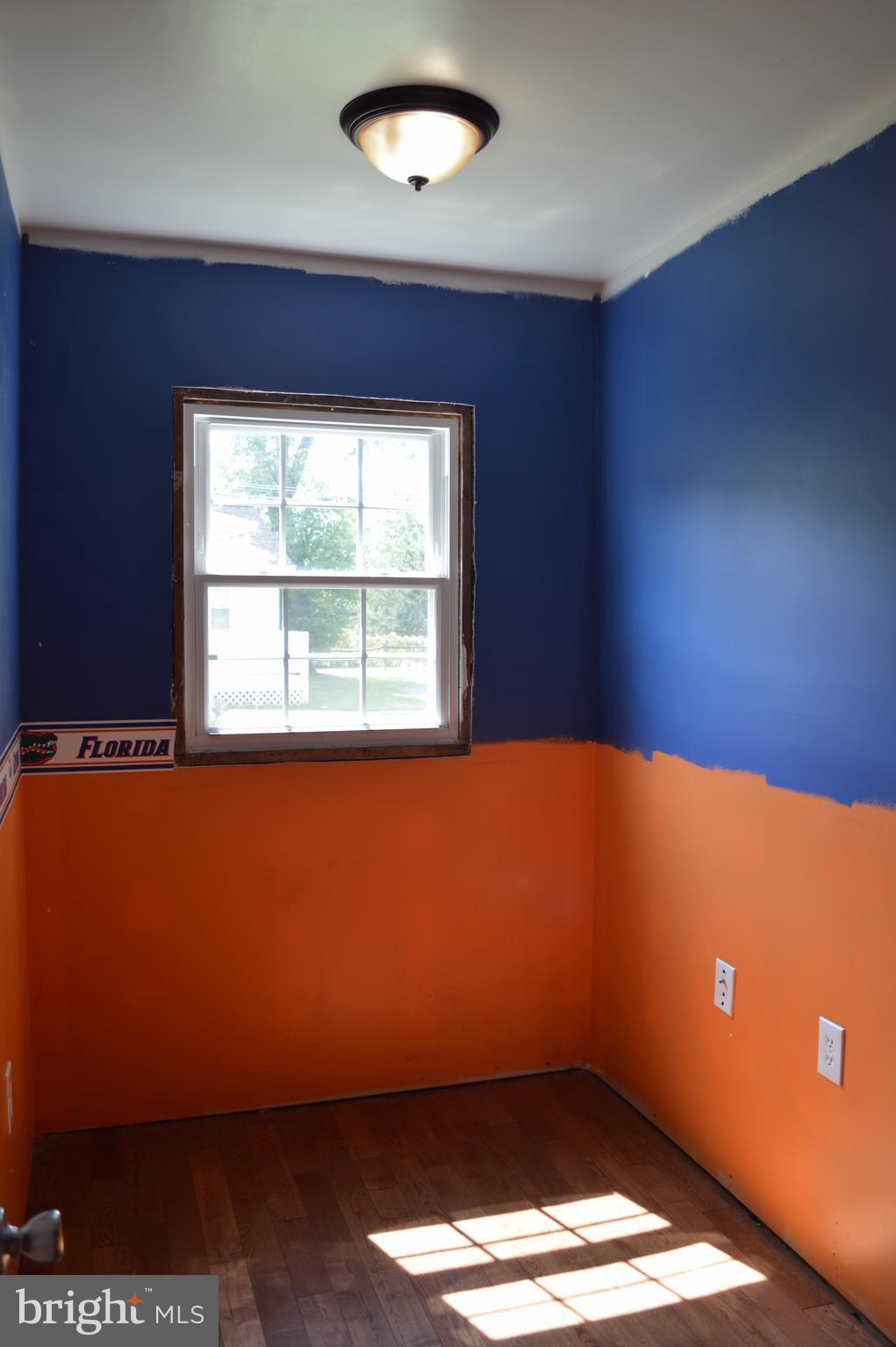 POWHATAN BEACH - Residential