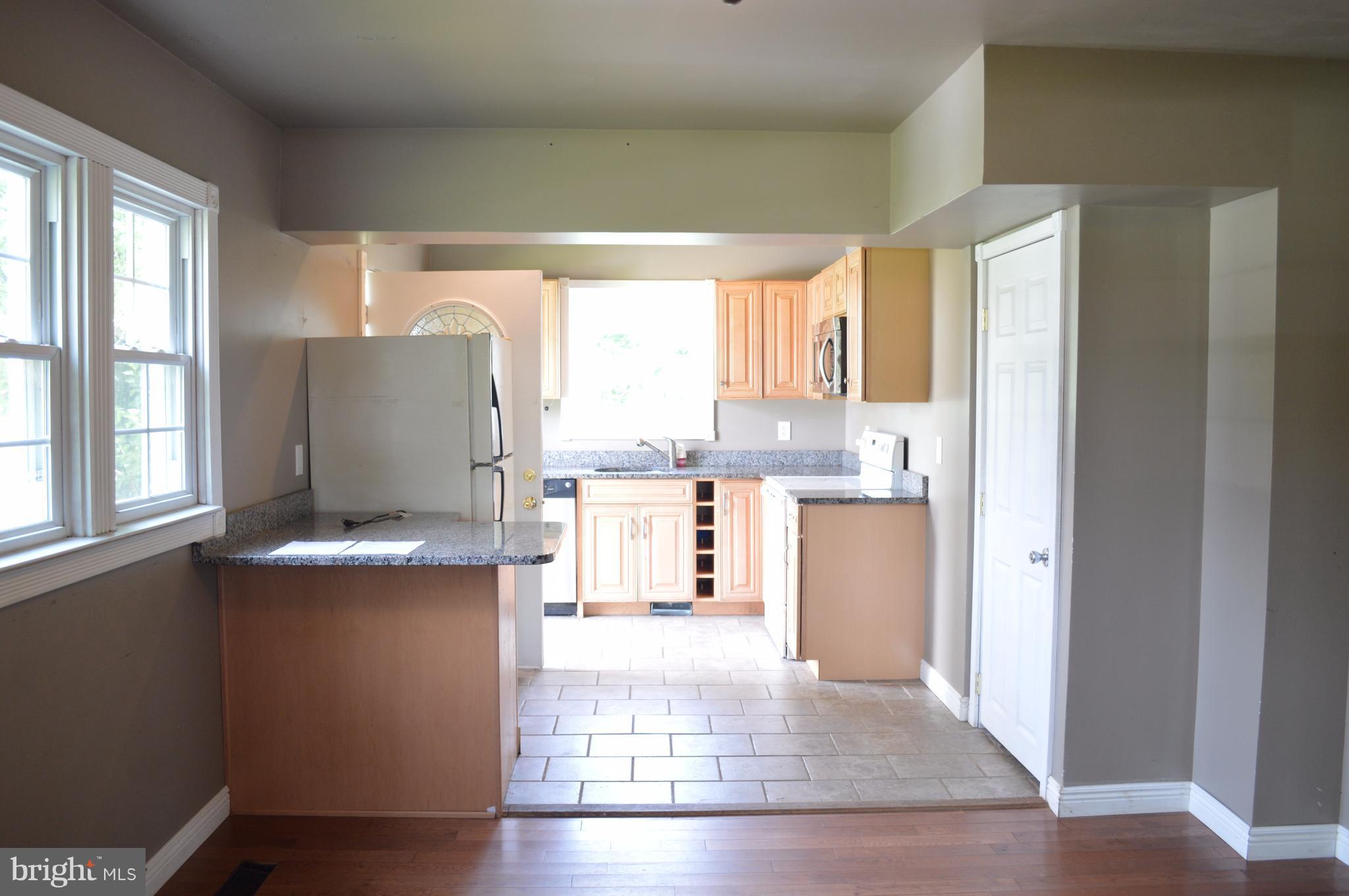 POWHATAN BEACH - Residential