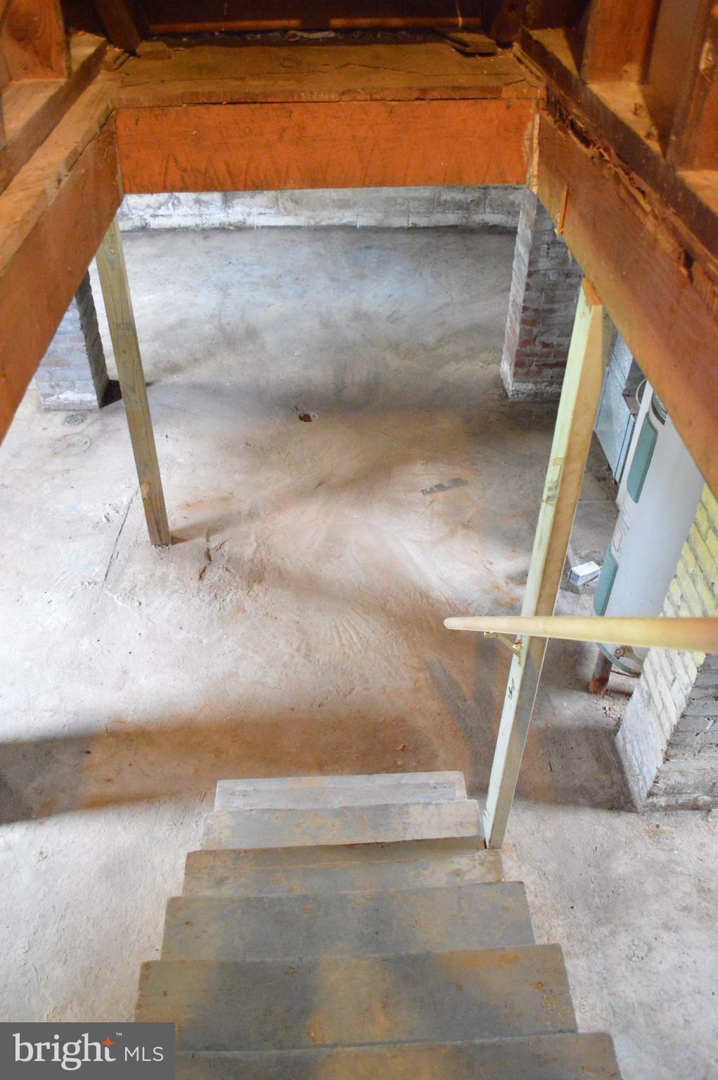 POWHATAN BEACH - Residential