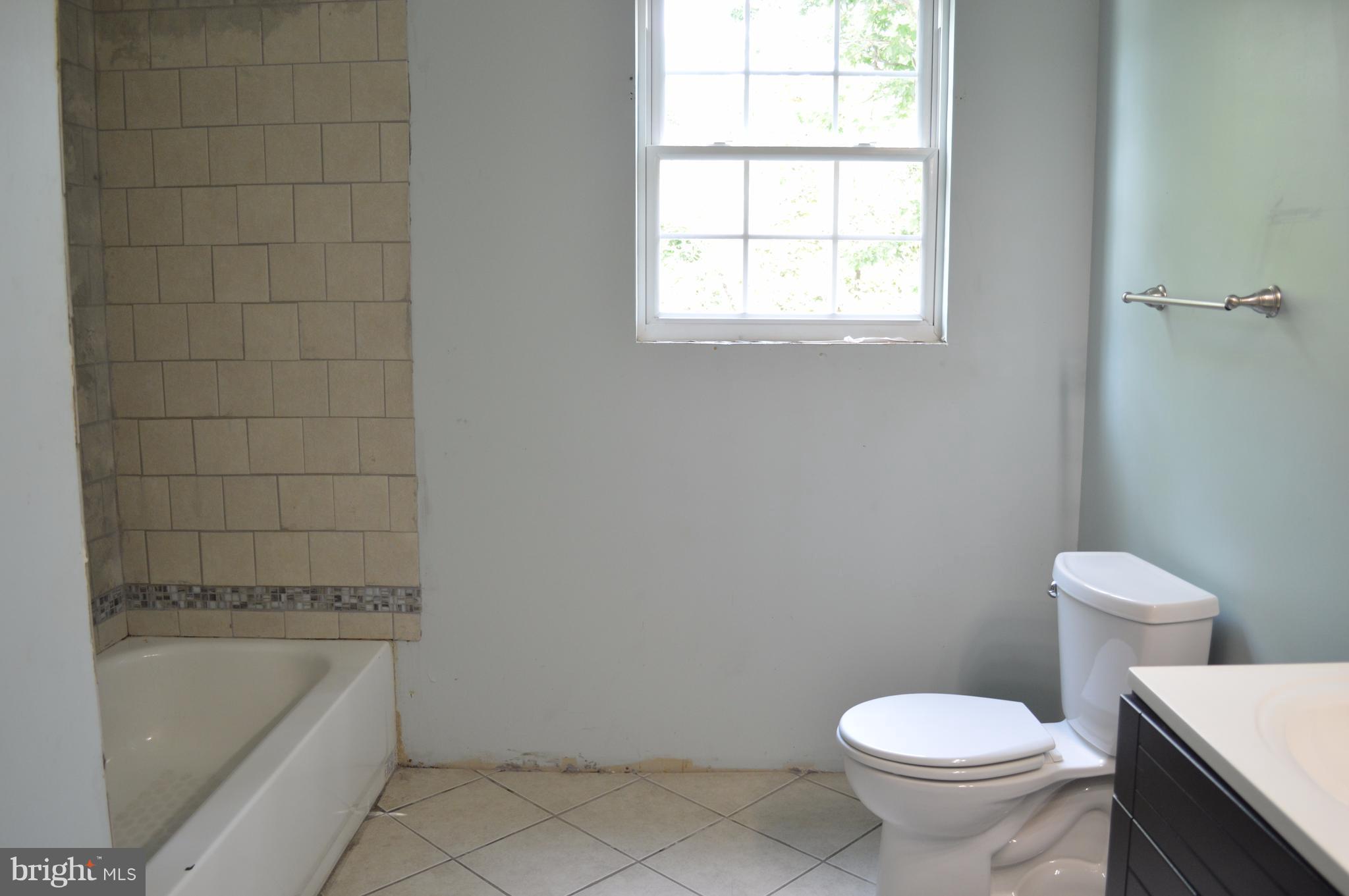 POWHATAN BEACH - Residential