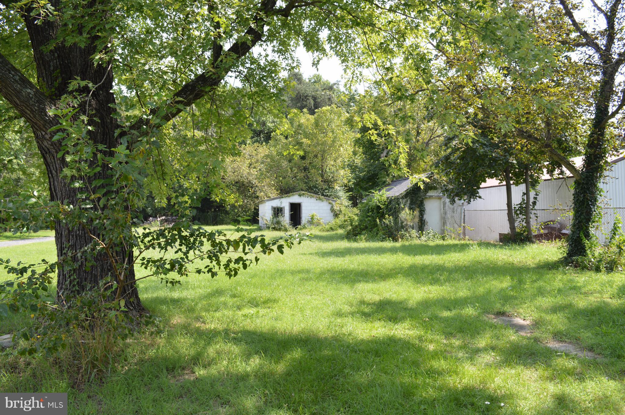 POWHATAN BEACH - Residential