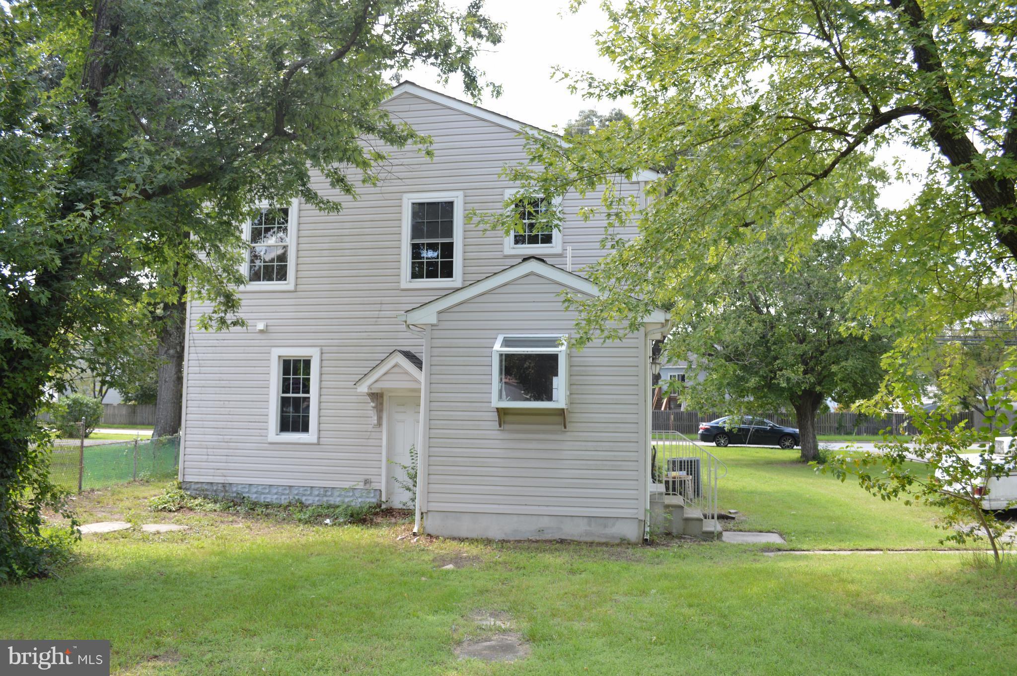 POWHATAN BEACH - Residential