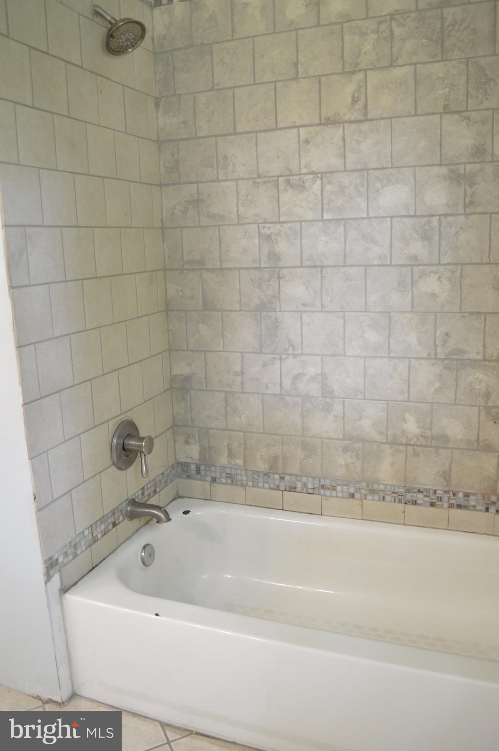 POWHATAN BEACH - Residential