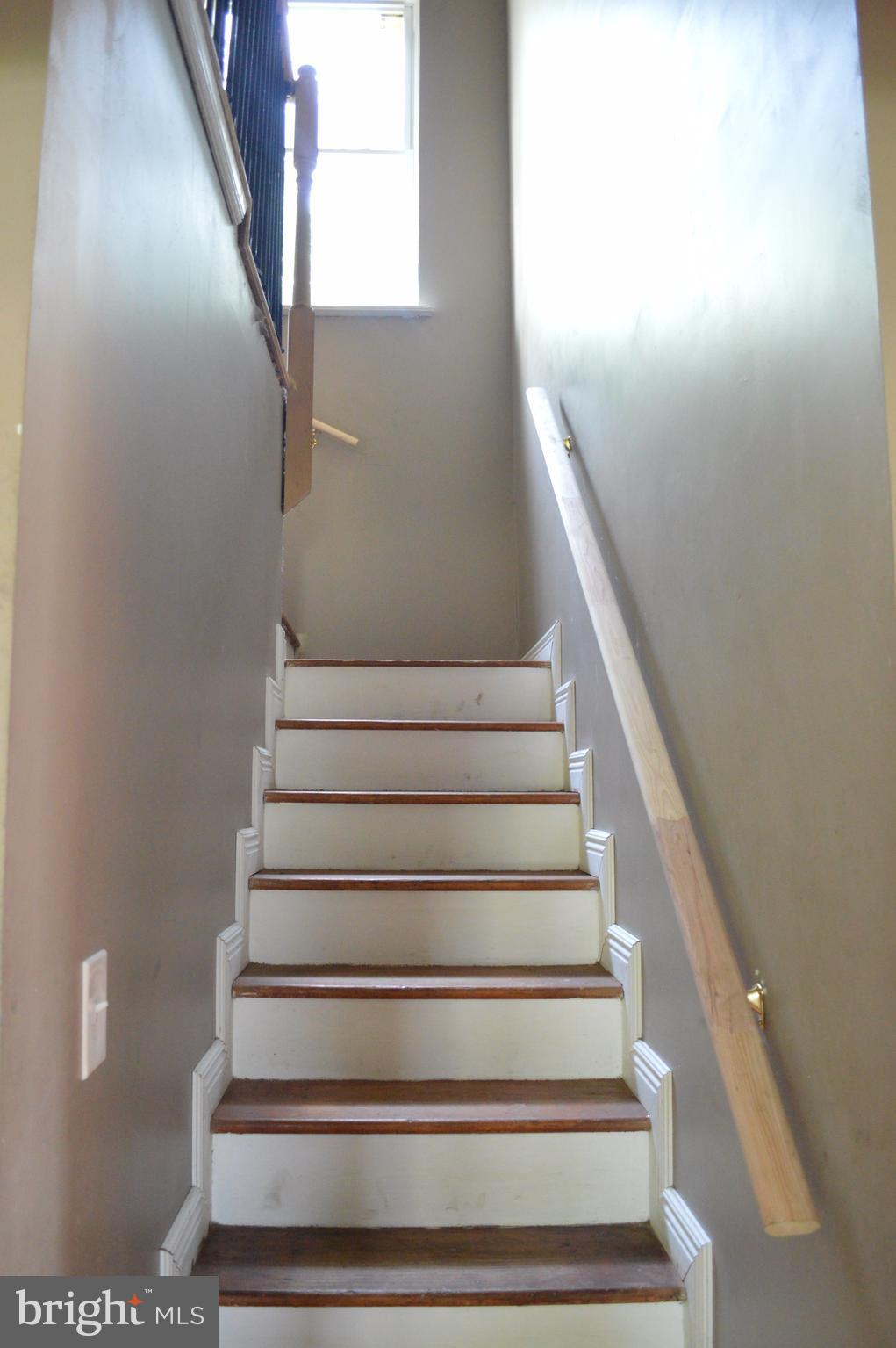 POWHATAN BEACH - Residential