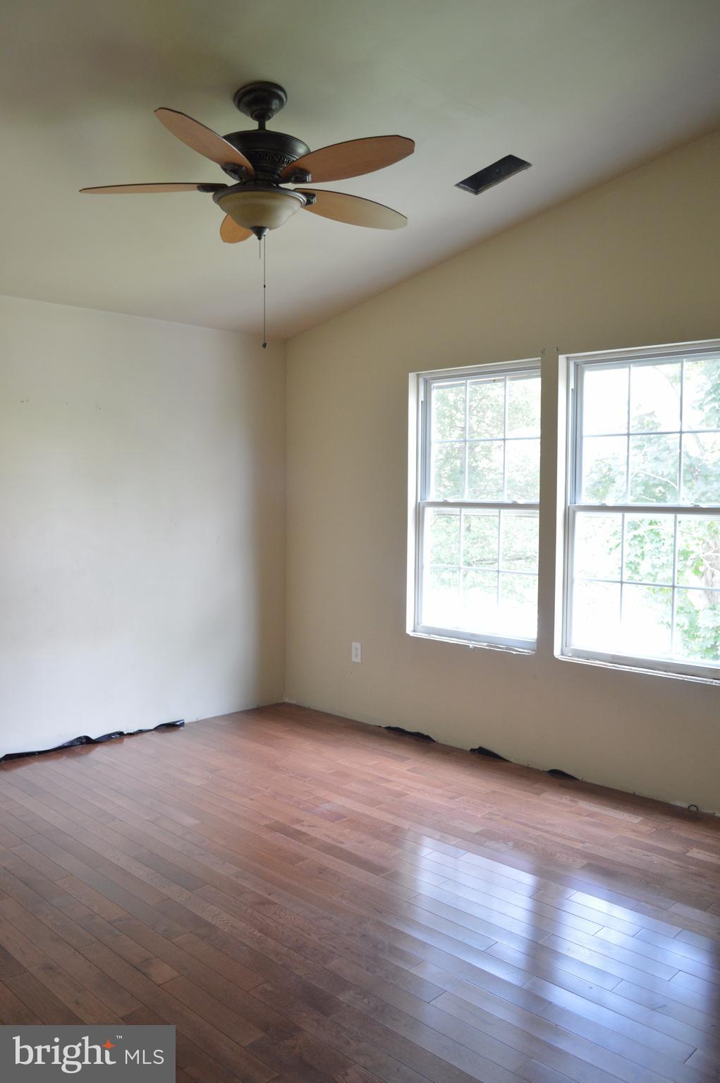 POWHATAN BEACH - Residential