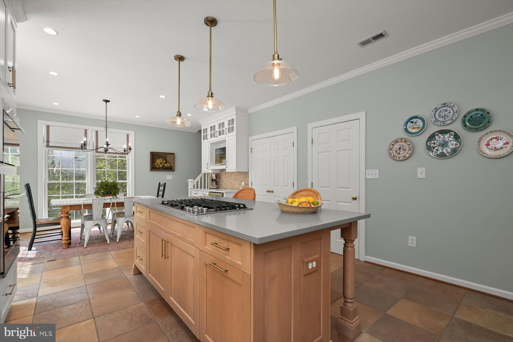 STRADFORD HALL - Residential