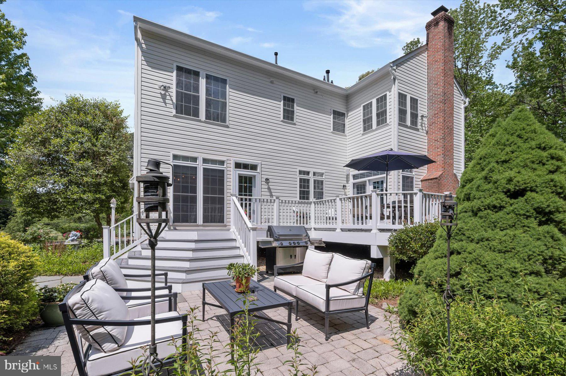 STRADFORD HALL - Residential