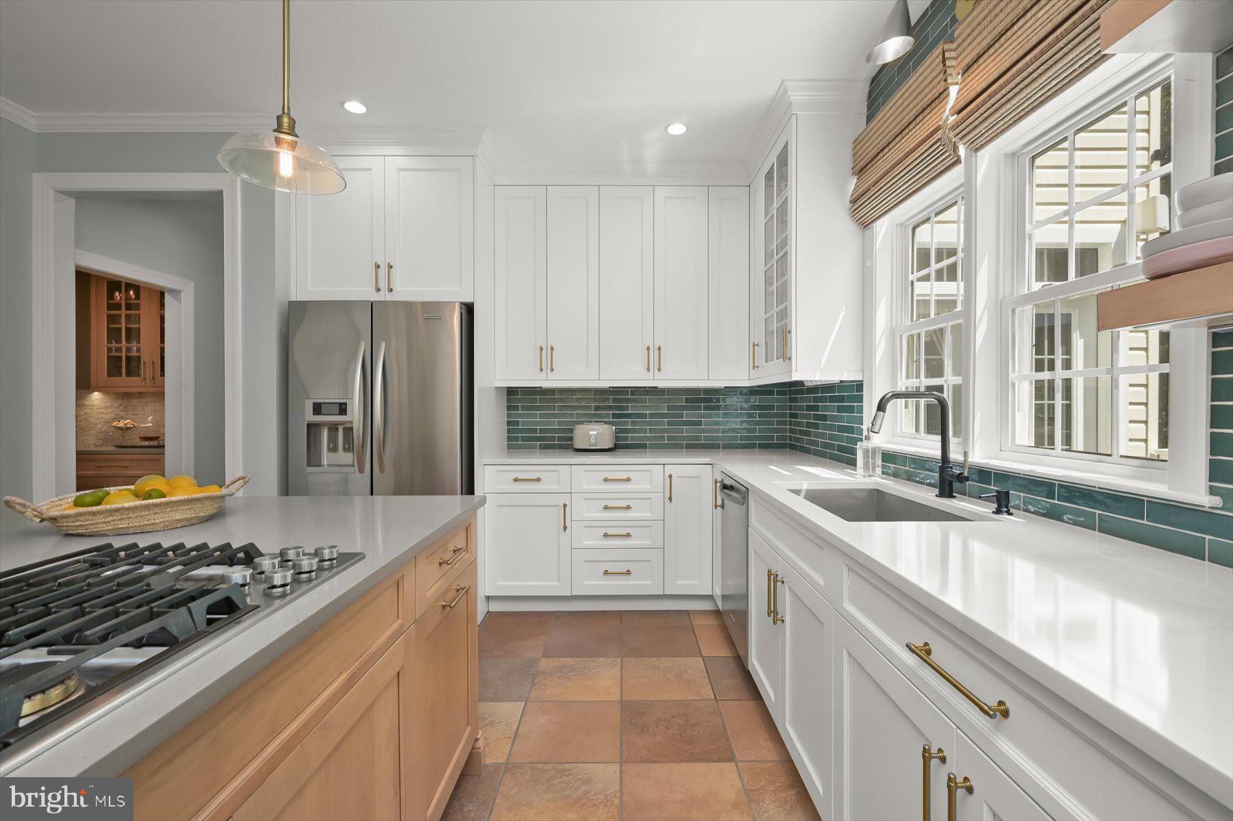 STRADFORD HALL - Residential