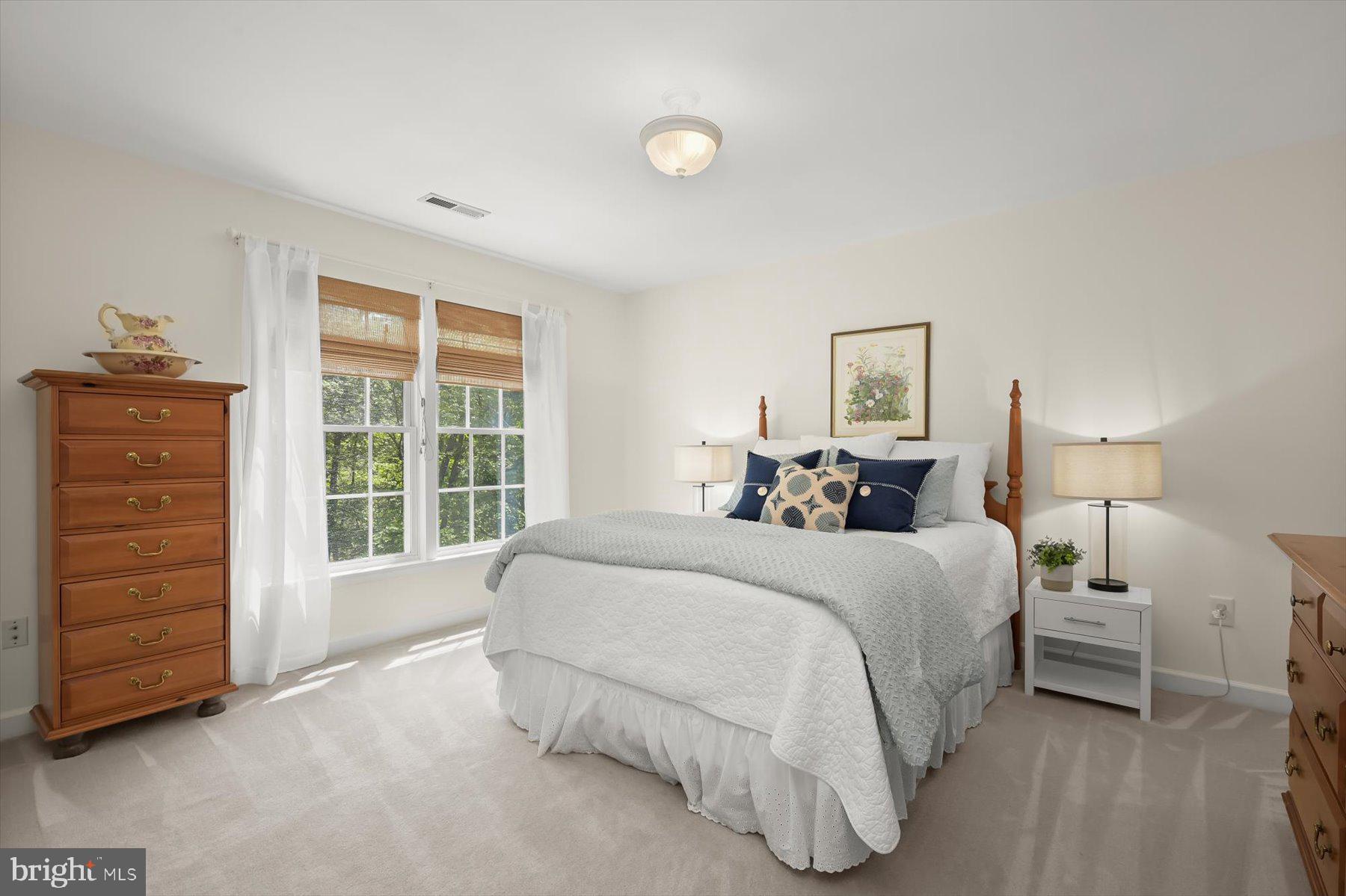 STRADFORD HALL - Residential