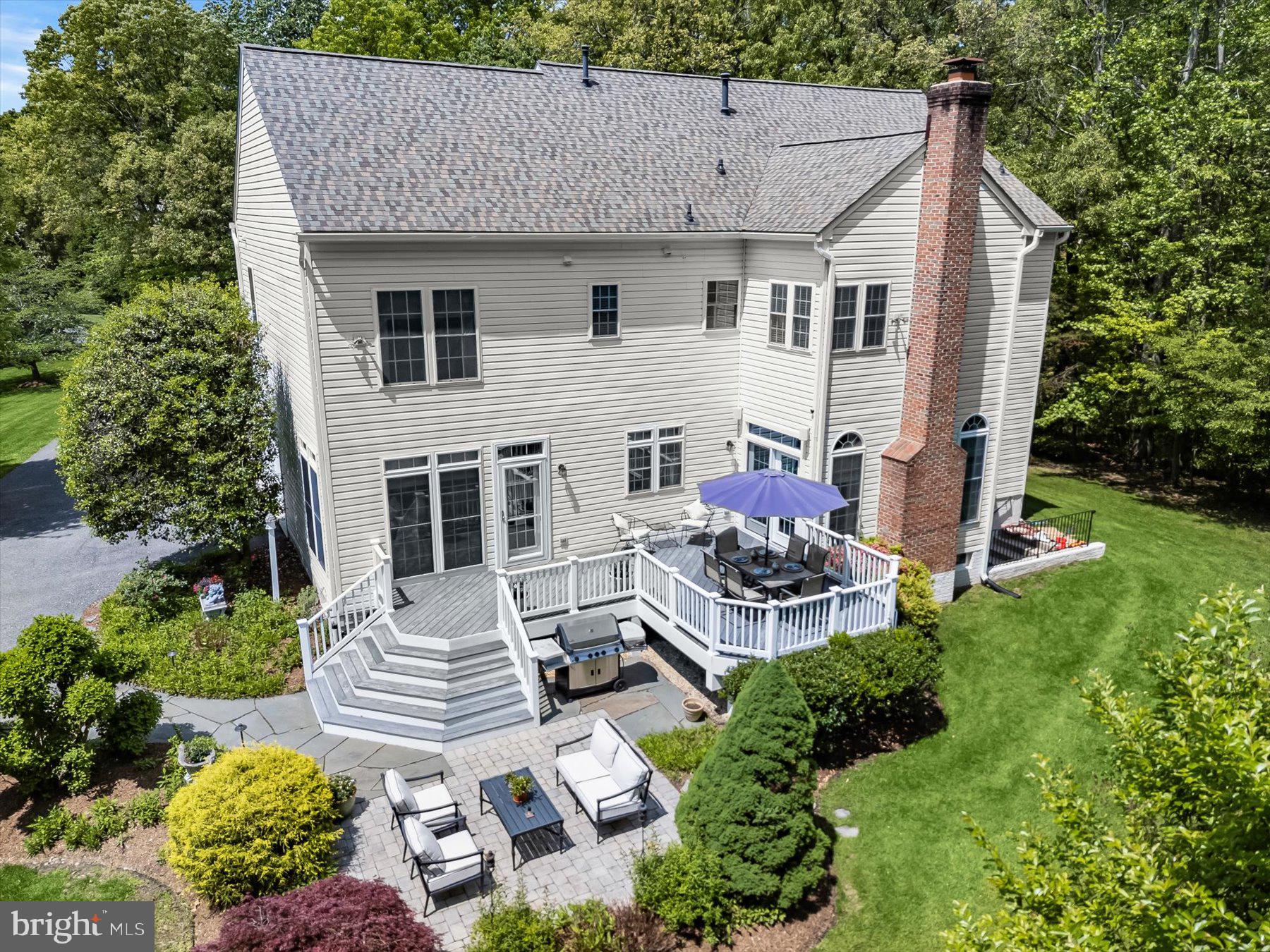 STRADFORD HALL - Residential