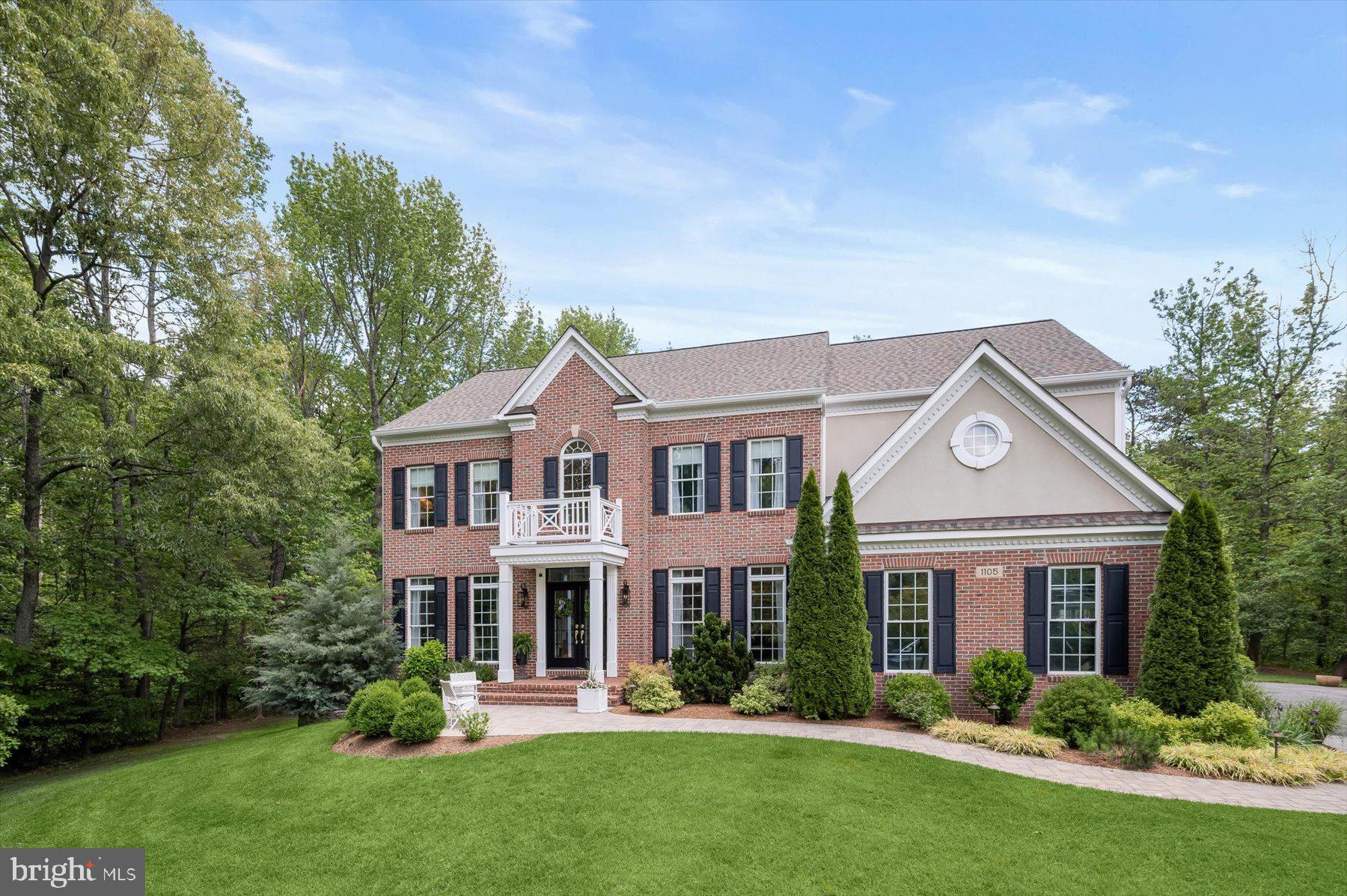 STRADFORD HALL - Residential