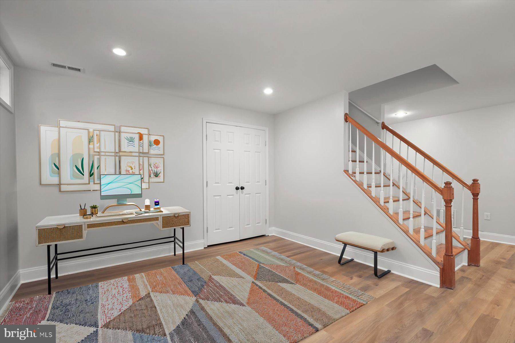 STRADFORD HALL - Residential