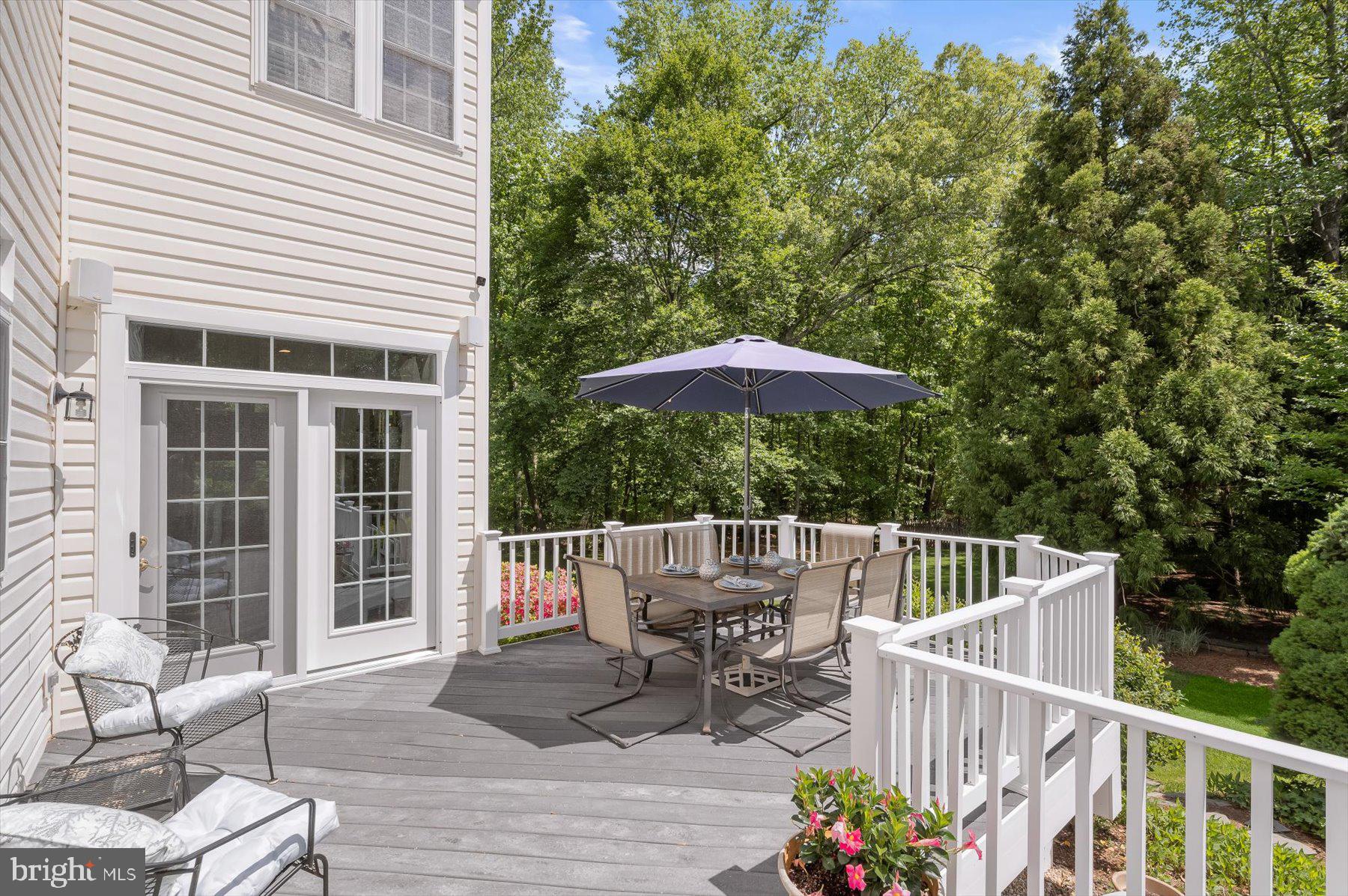 STRADFORD HALL - Residential