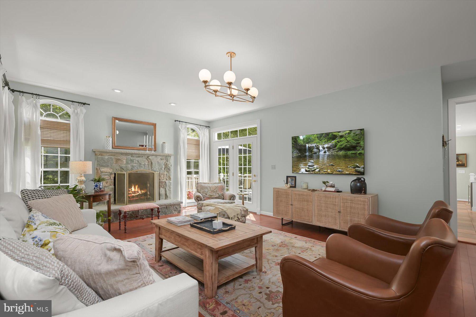 STRADFORD HALL - Residential