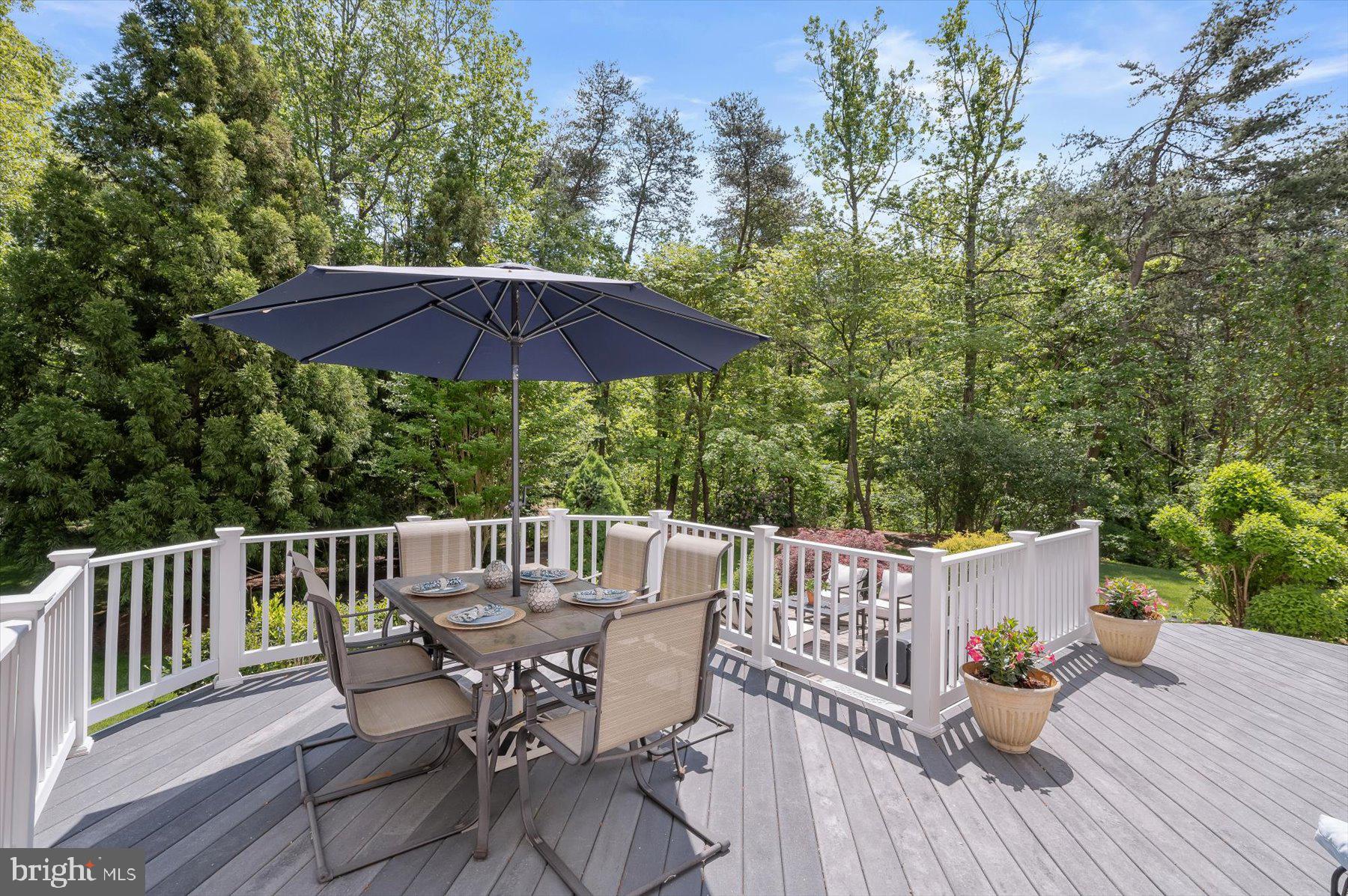 STRADFORD HALL - Residential