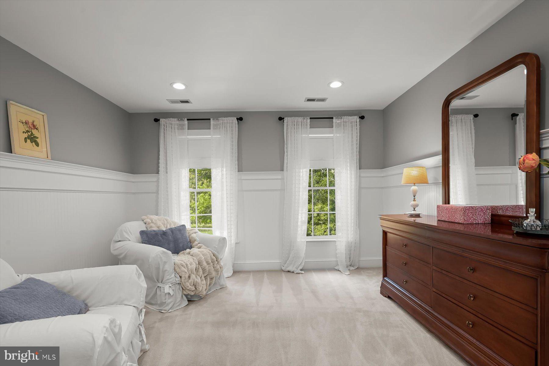 STRADFORD HALL - Residential