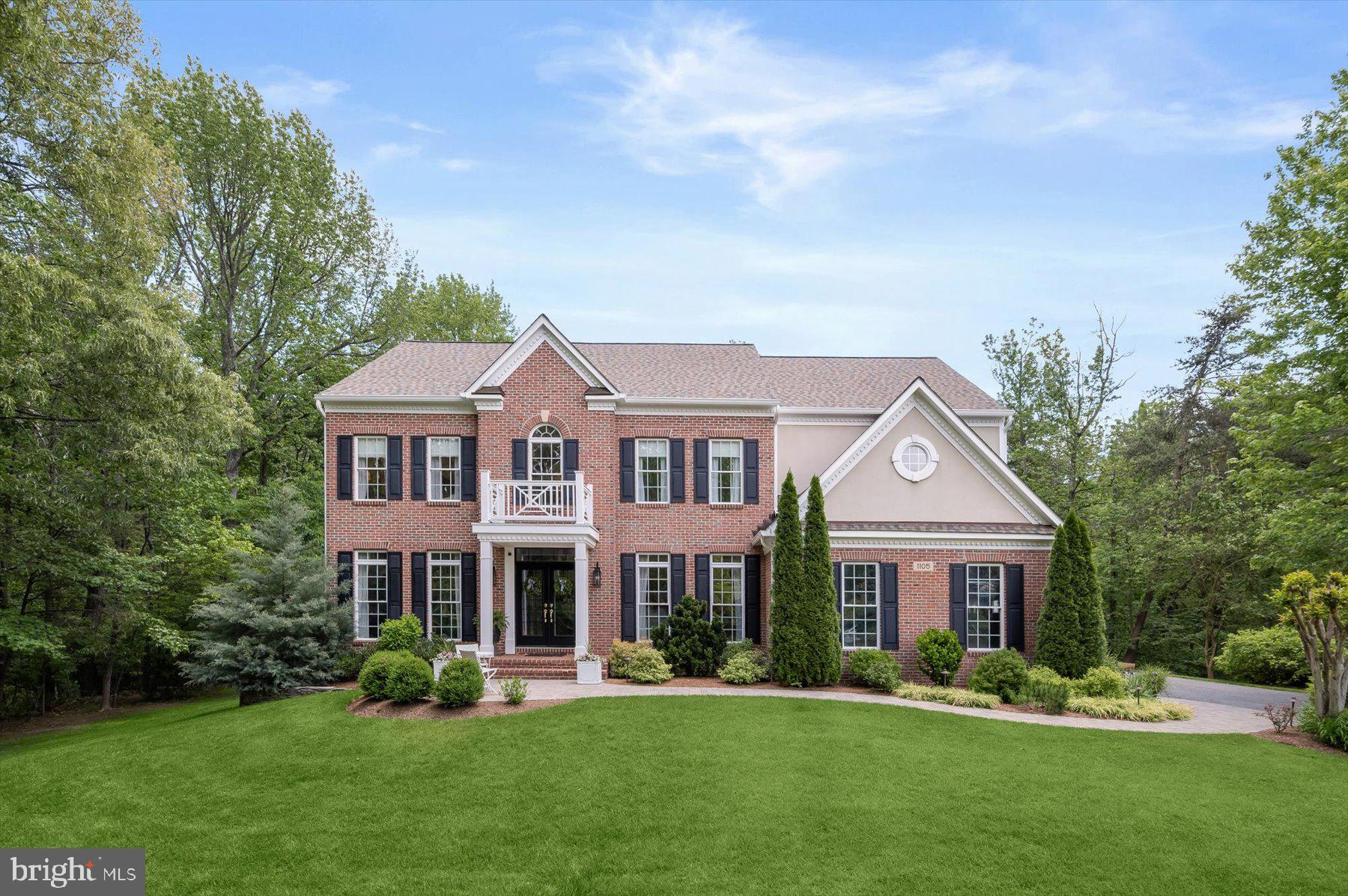 STRADFORD HALL - Residential