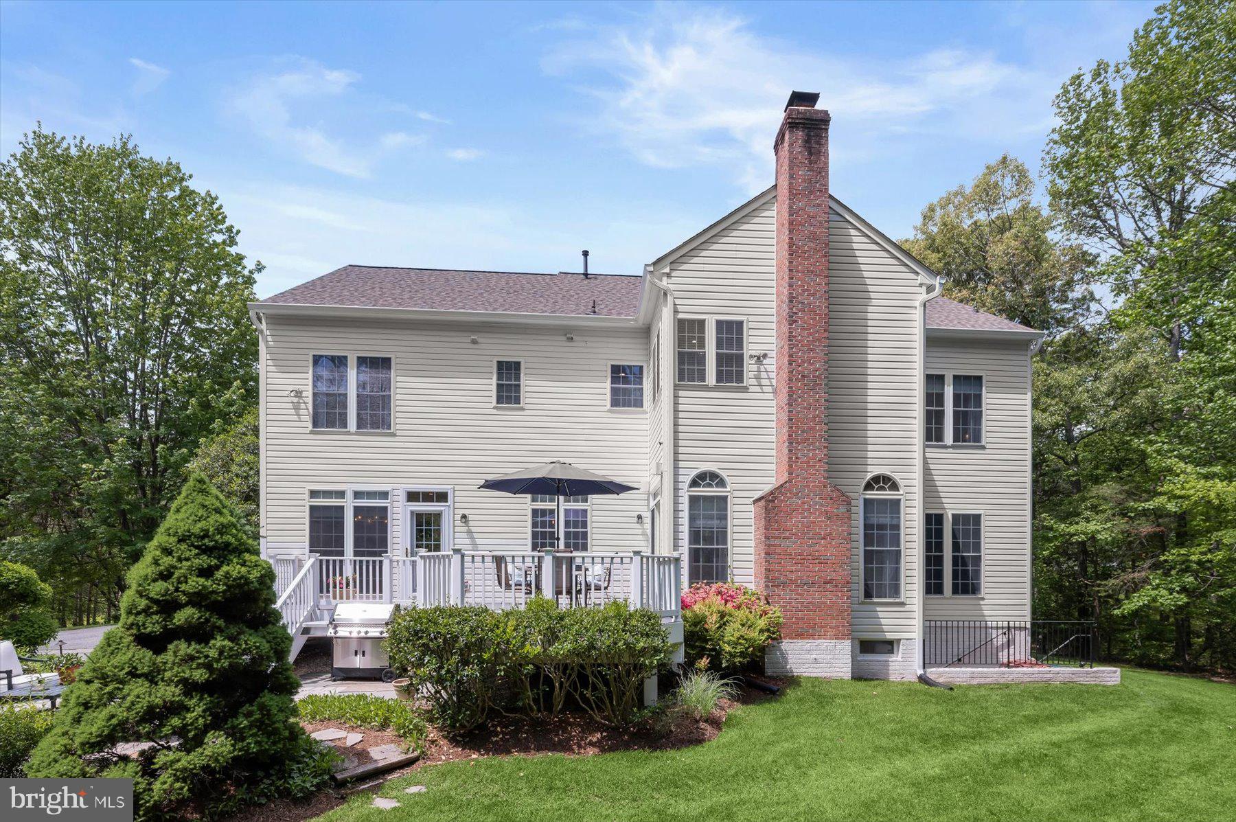 STRADFORD HALL - Residential