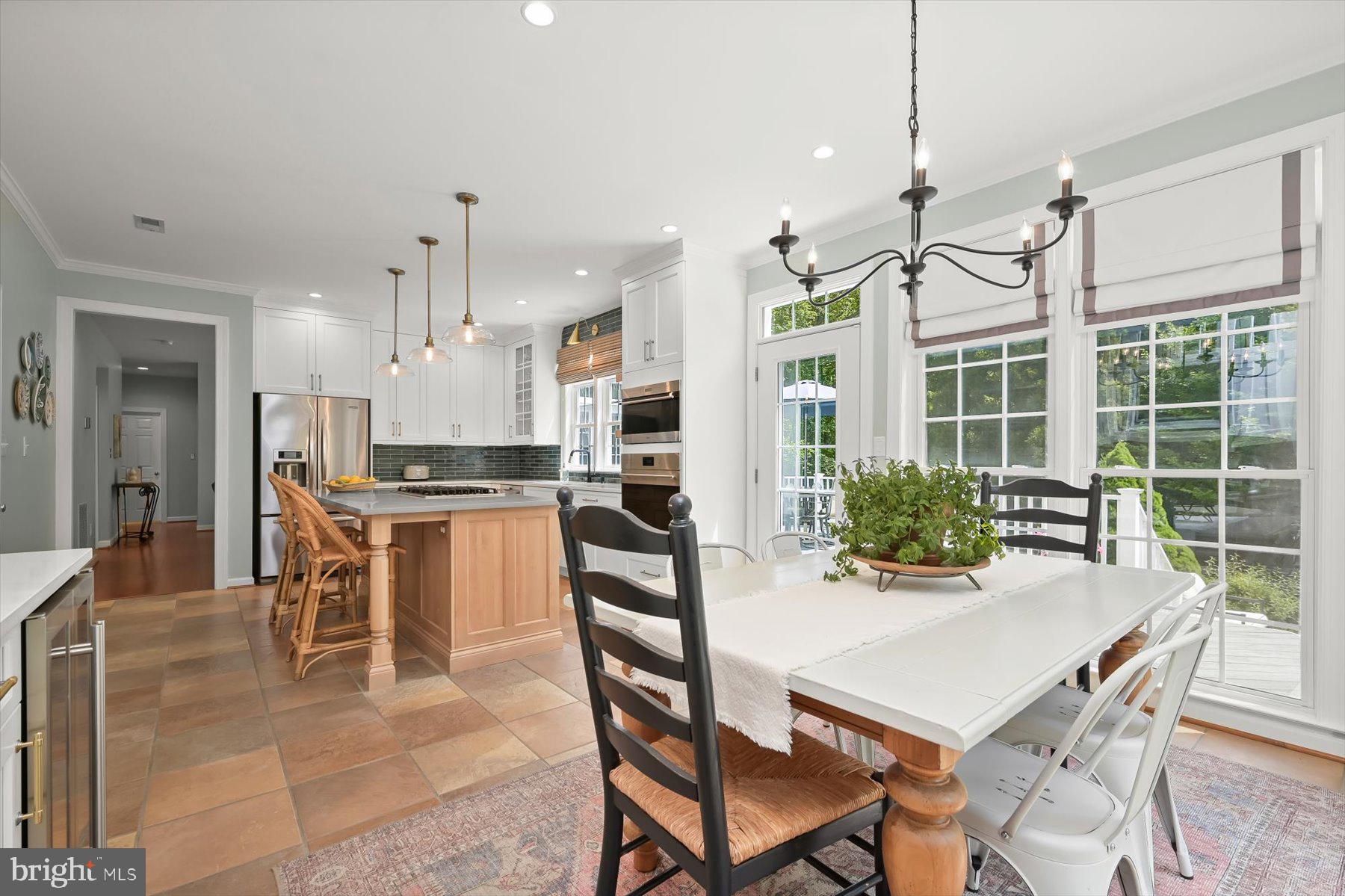 STRADFORD HALL - Residential