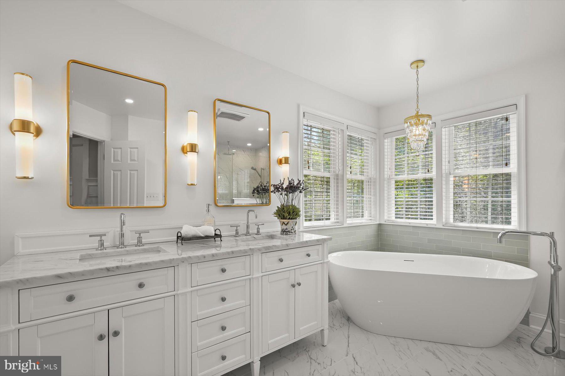 STRADFORD HALL - Residential