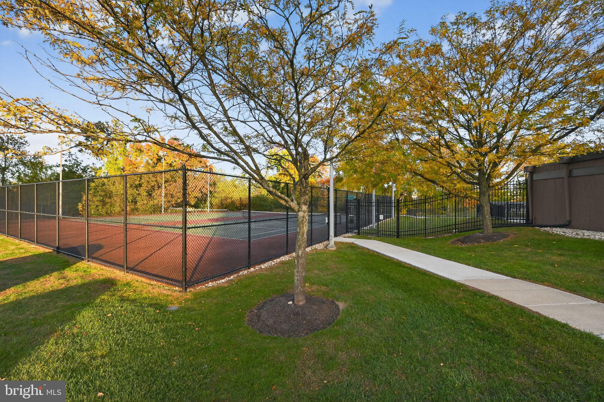 VALLEY FORGE TOWER - Residential