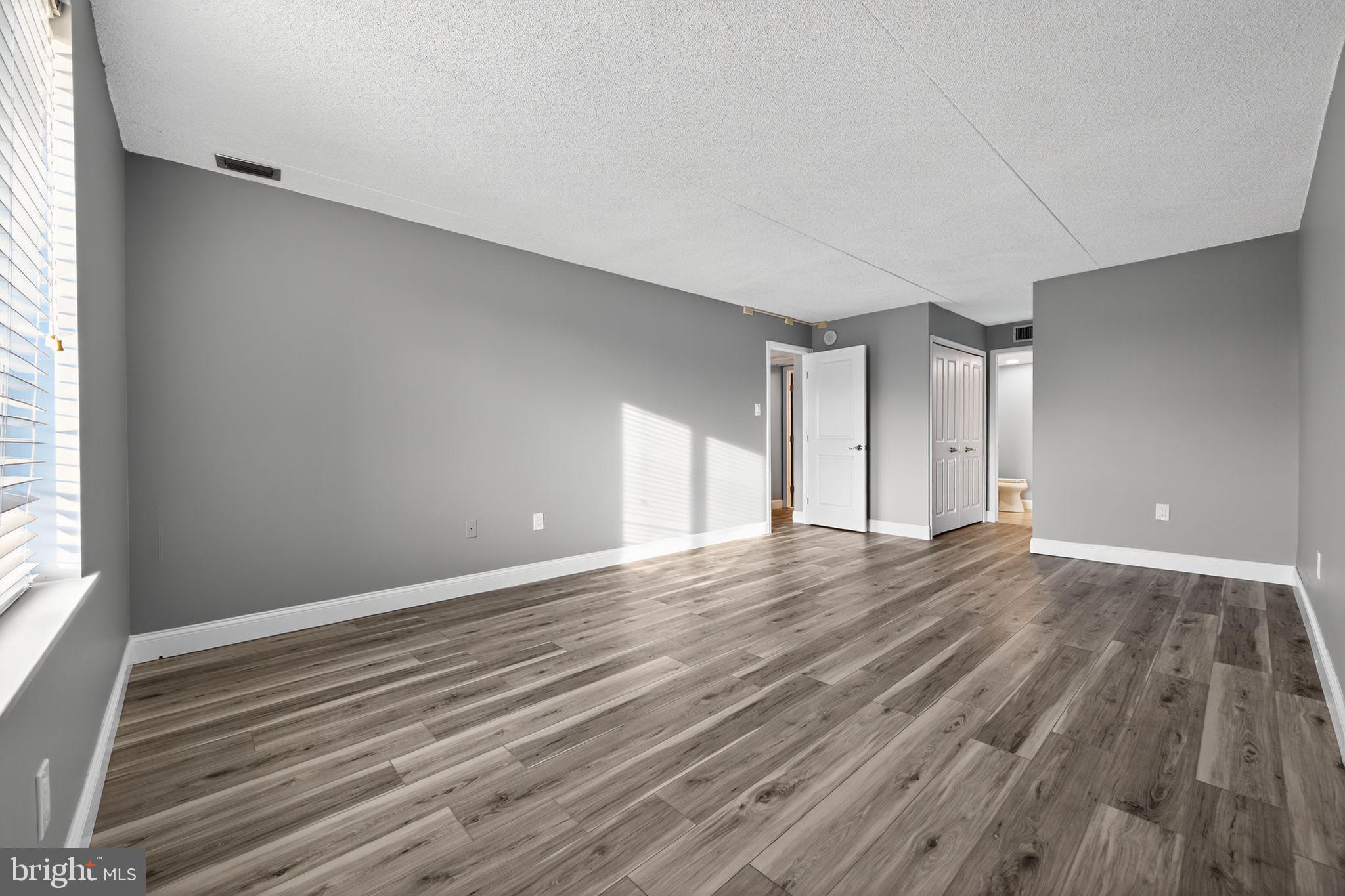 VALLEY FORGE TOWER - Residential