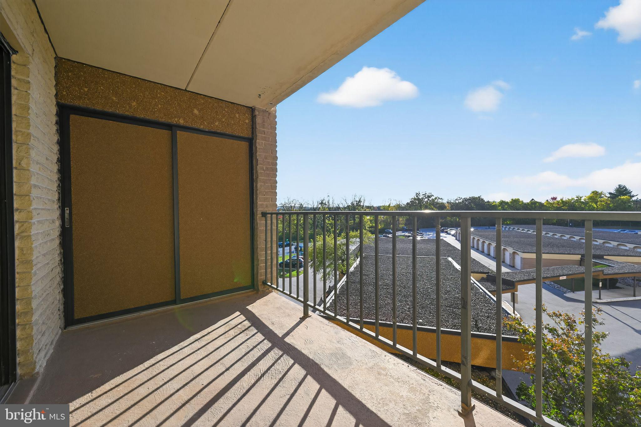 VALLEY FORGE TOWER - Residential