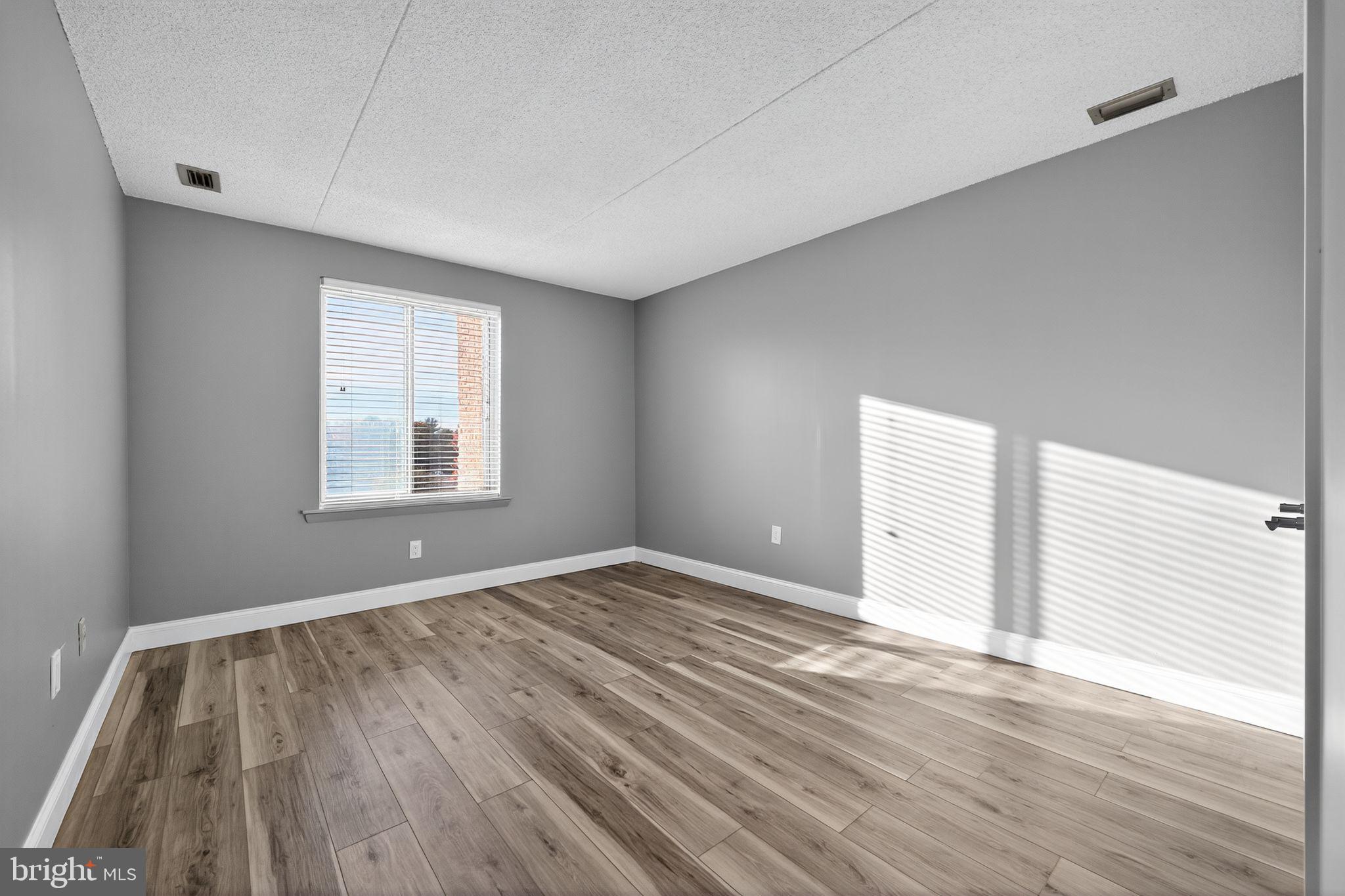 VALLEY FORGE TOWER - Residential