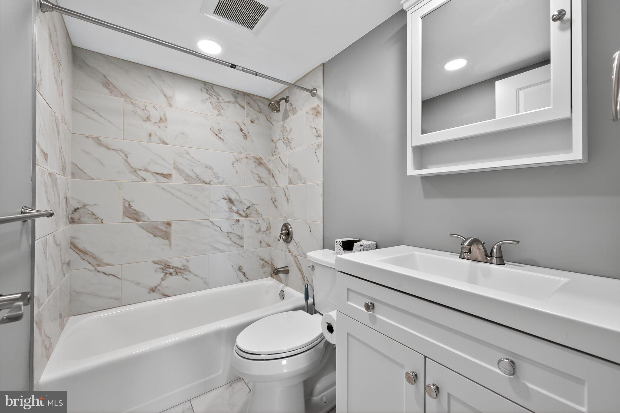 VALLEY FORGE TOWER - Residential