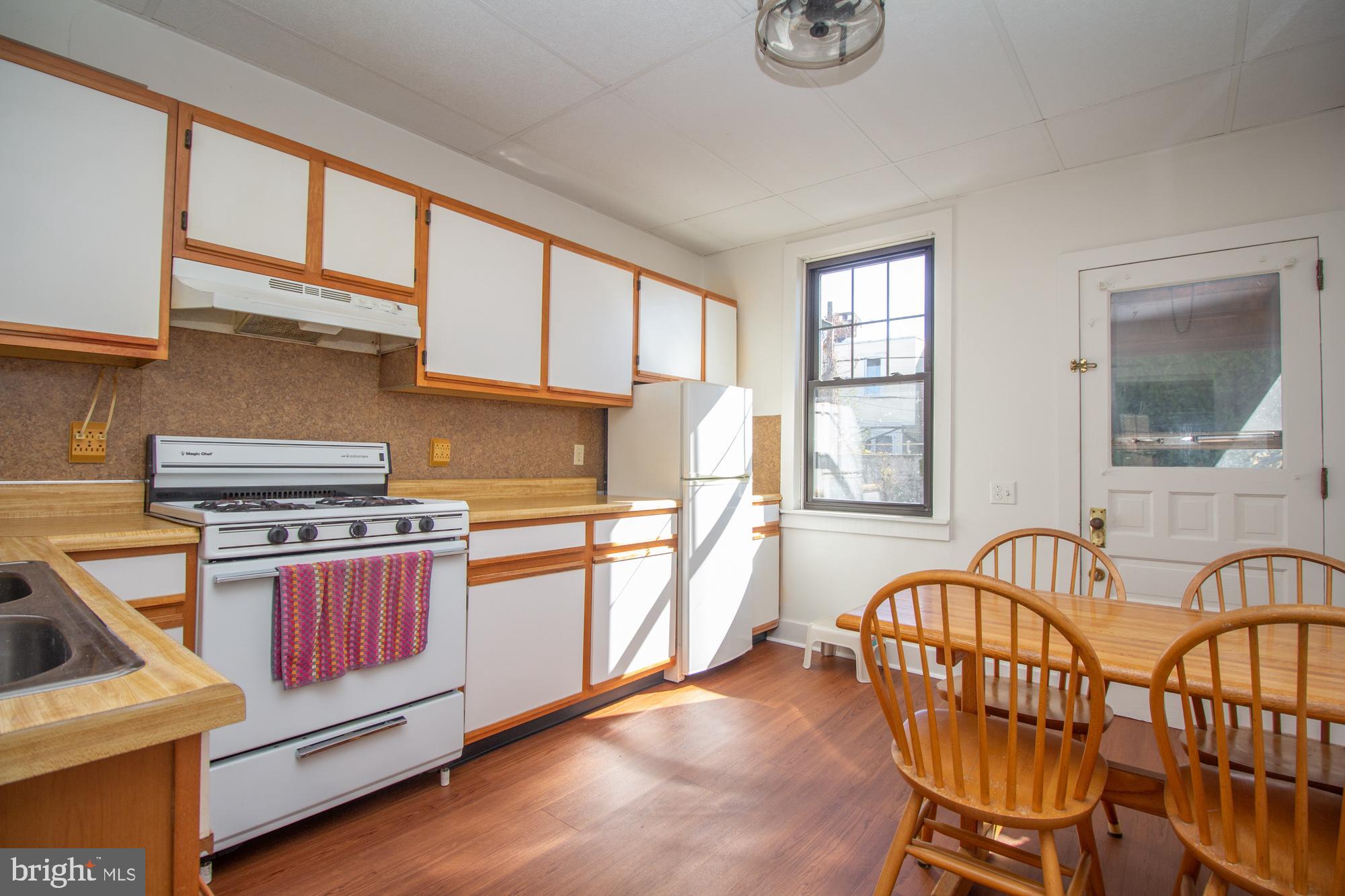 PORT RICHMOND - Residential Lease