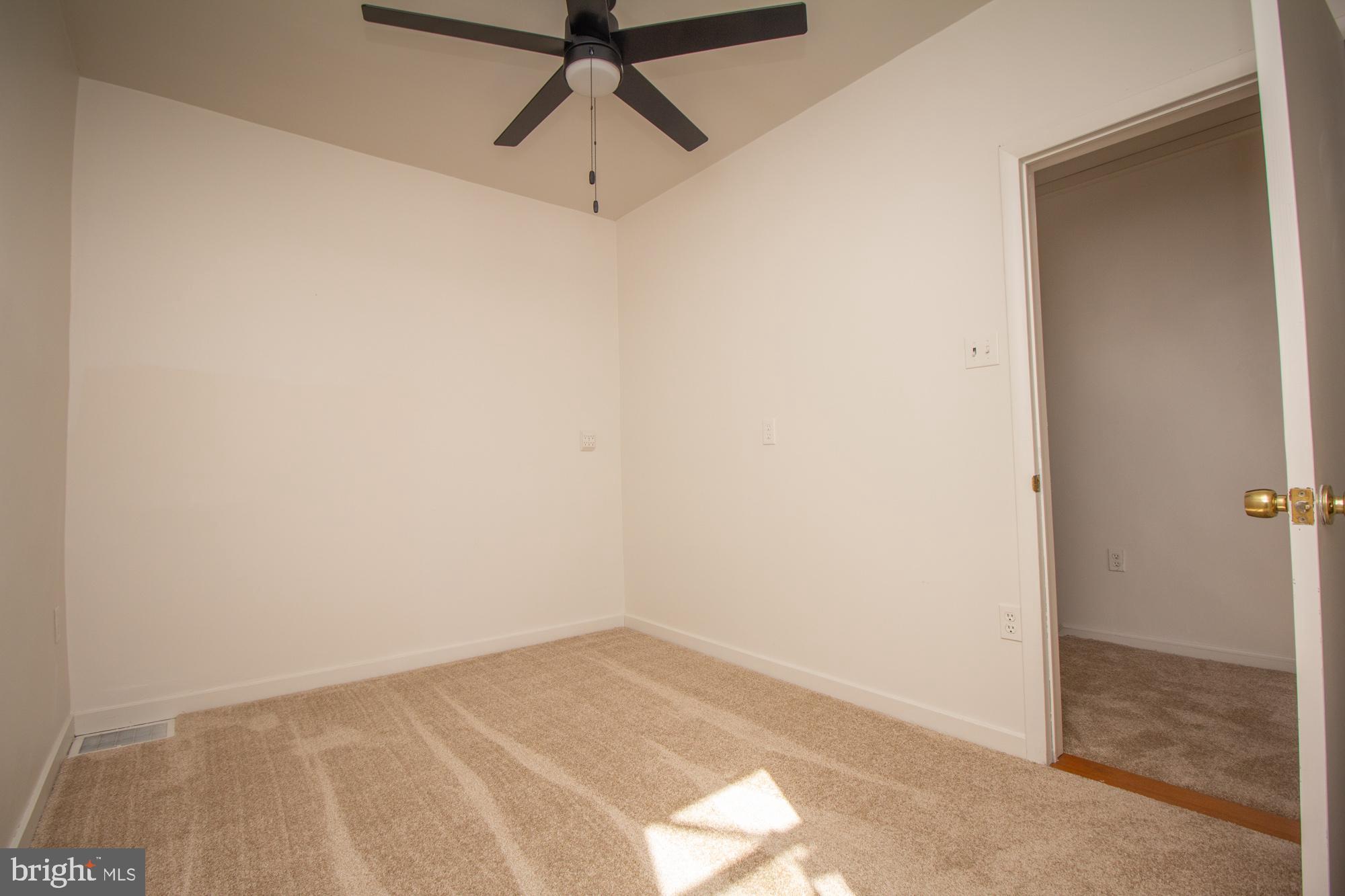 PORT RICHMOND - Residential Lease