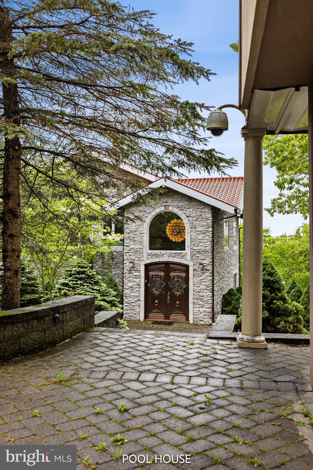 TANGLEWOOD - Residential