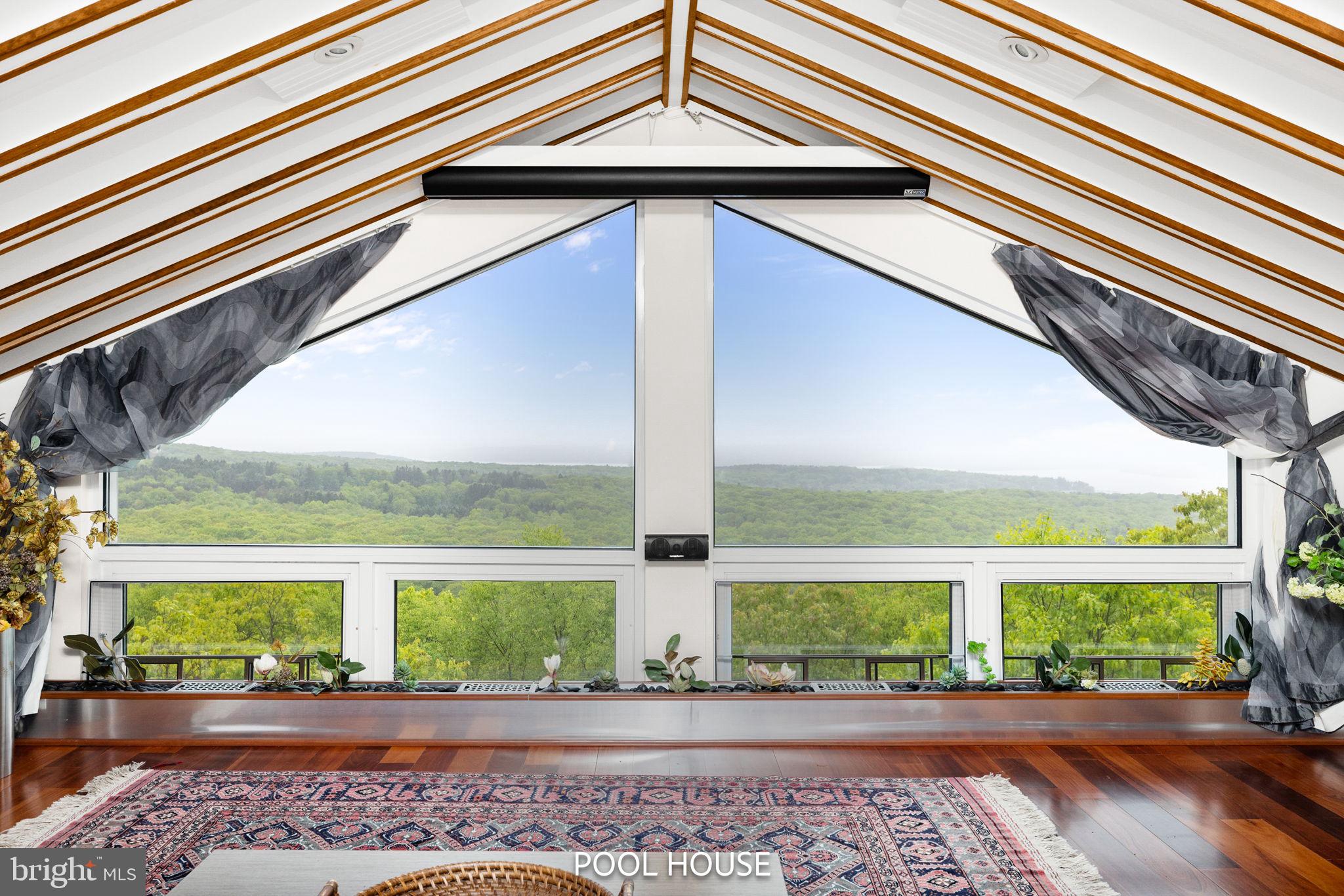 TANGLEWOOD - Residential