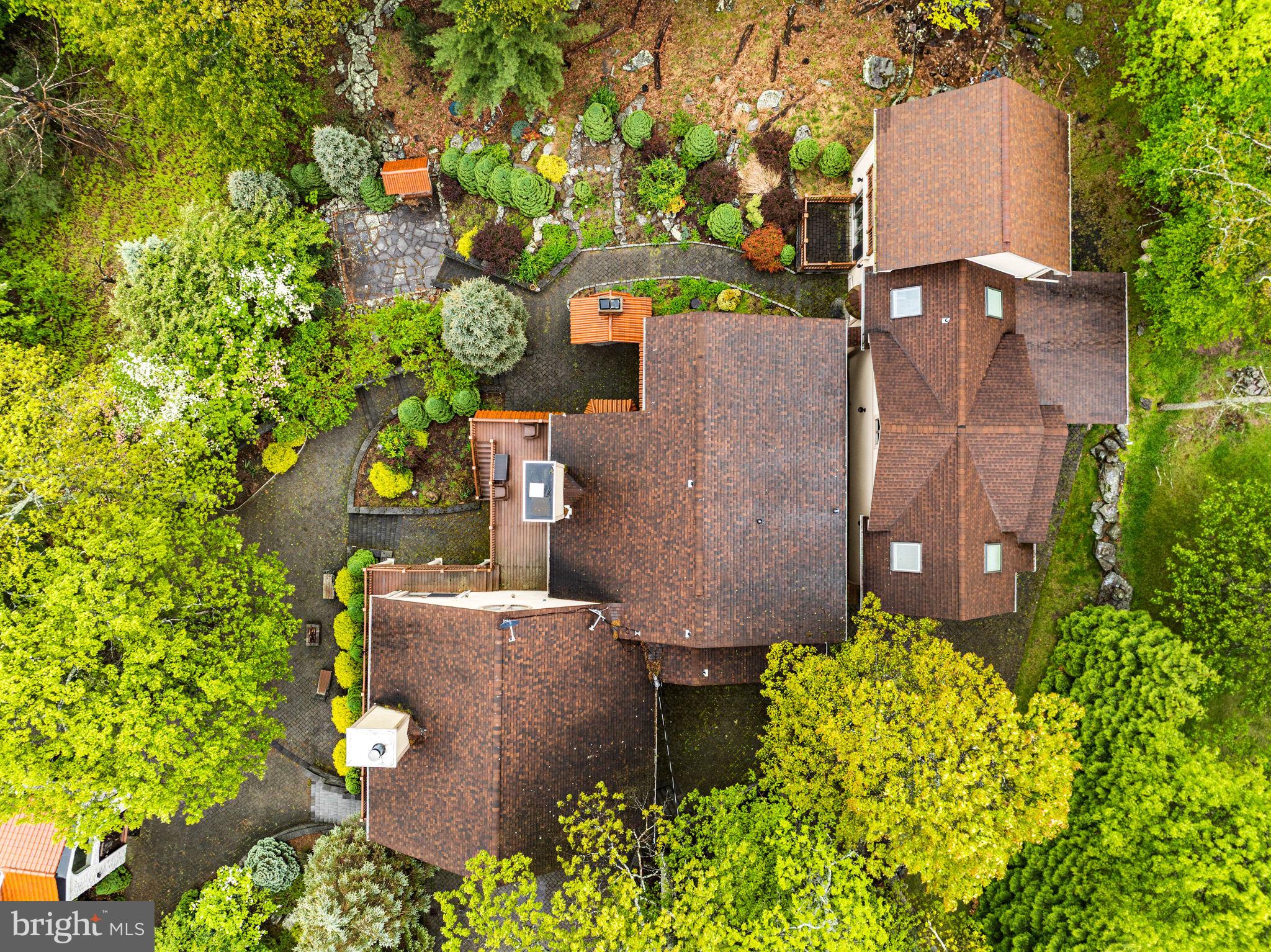 TANGLEWOOD - Residential