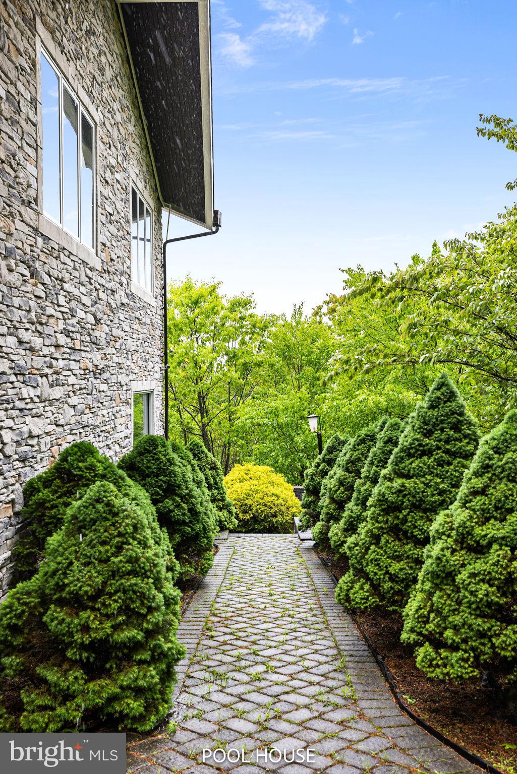 TANGLEWOOD - Residential