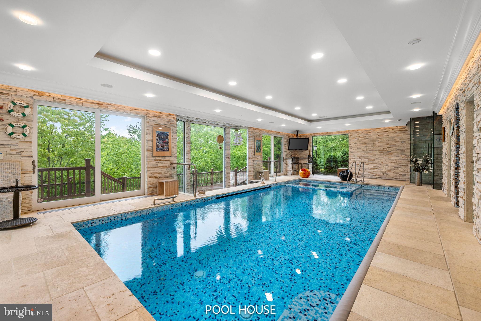 TANGLEWOOD - Residential