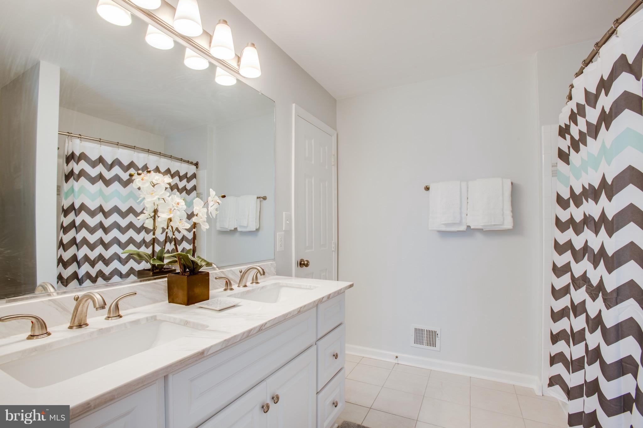 MONTCLAIR MEWS - Residential