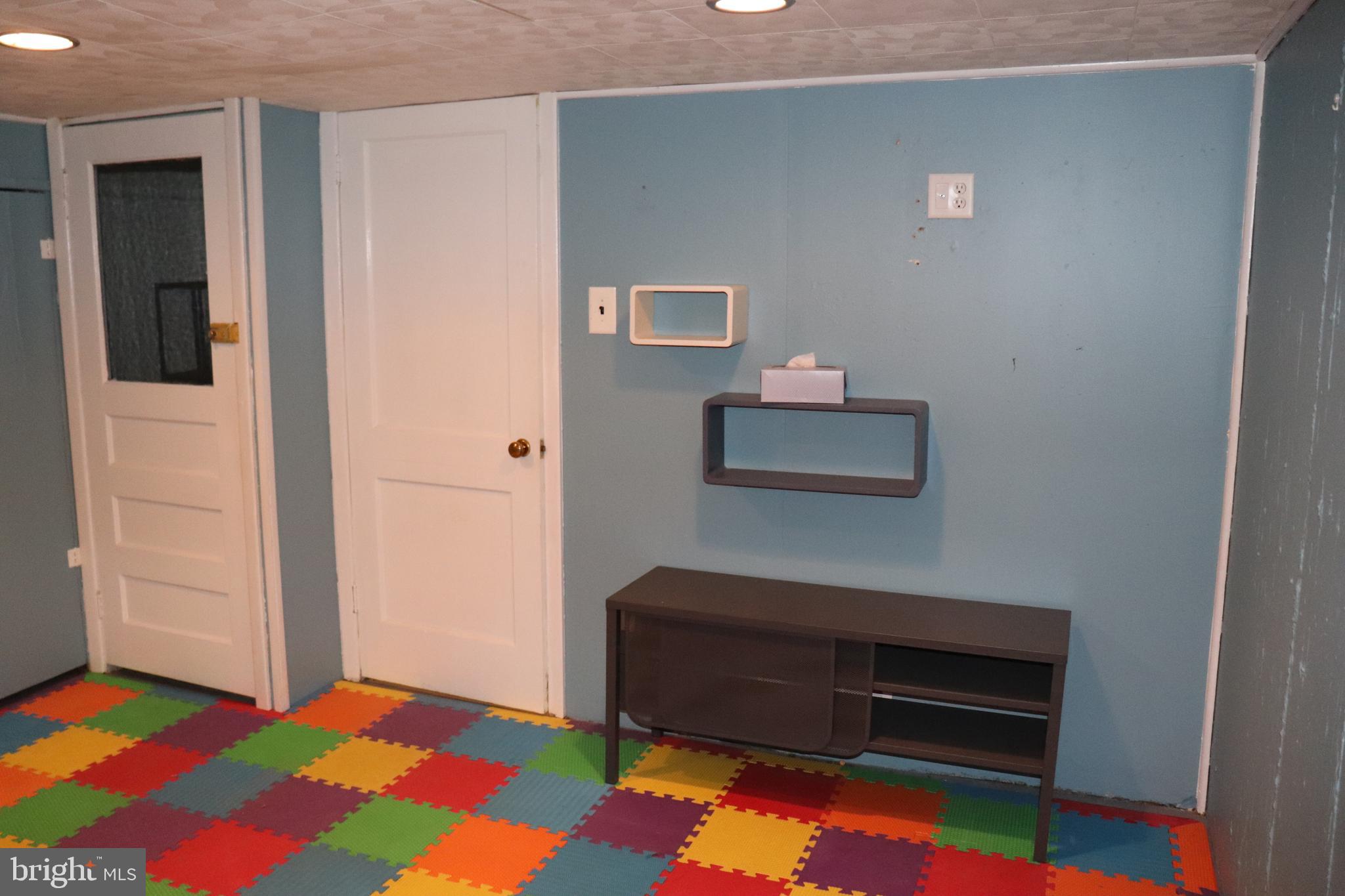 MANAYUNK - Residential Lease