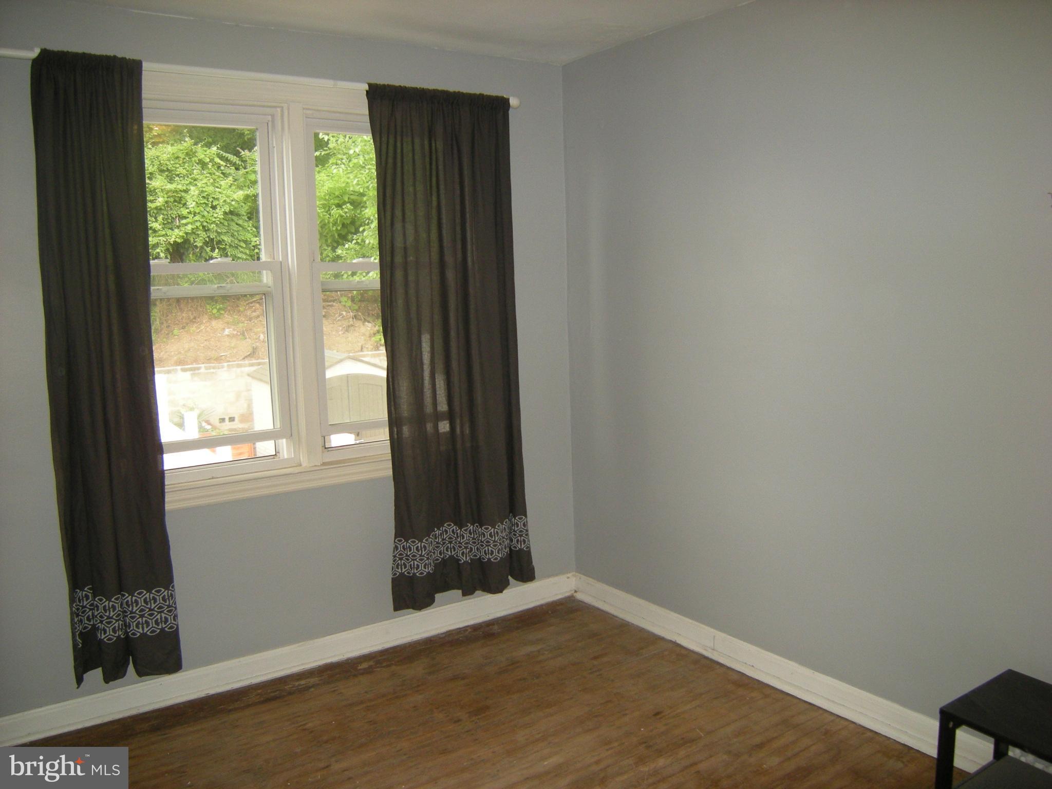 MANAYUNK - Residential Lease