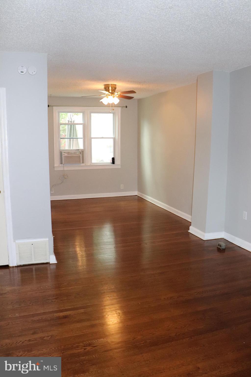 MANAYUNK - Residential Lease