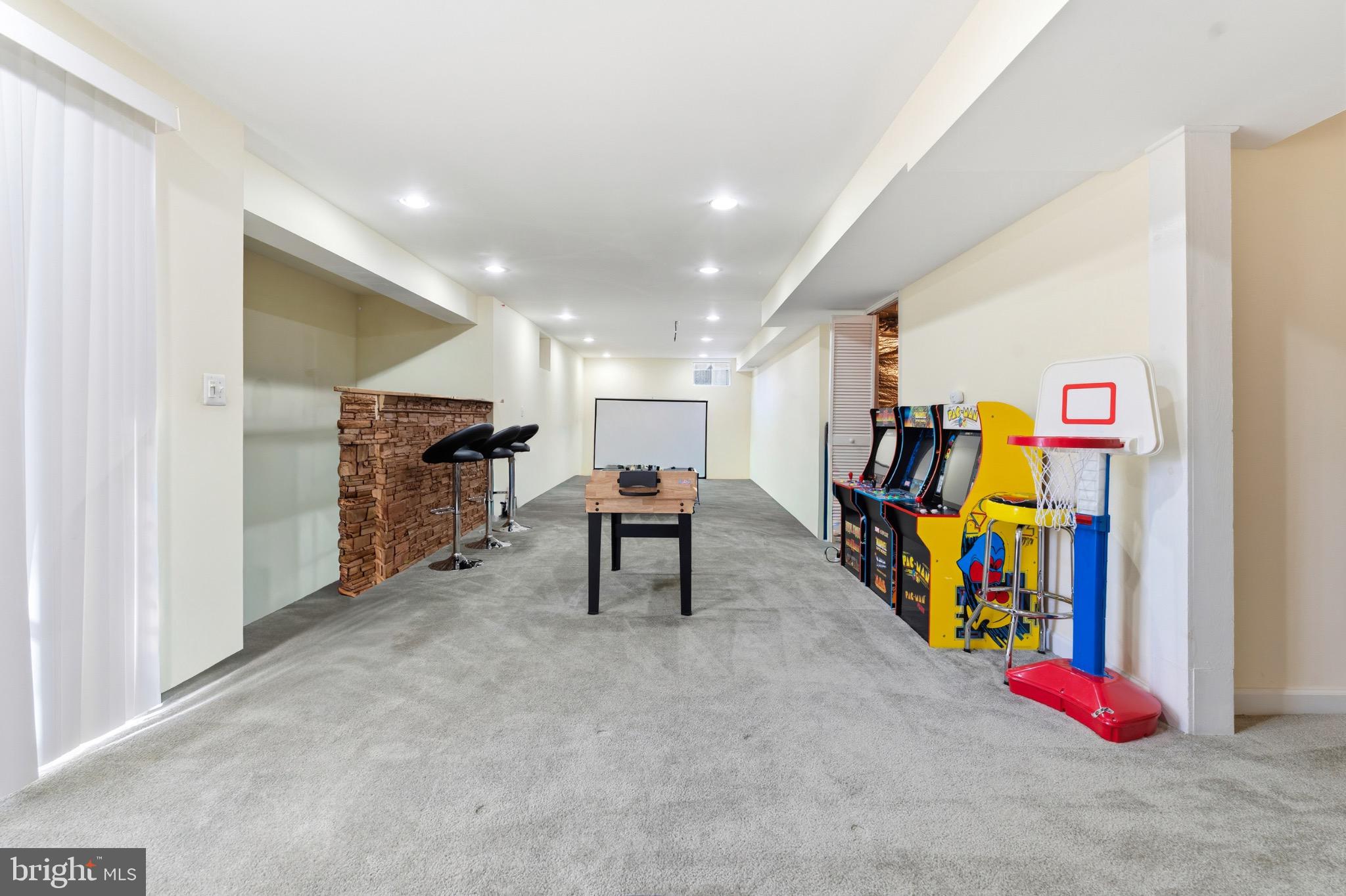 SOUTH HAMPTON SUB - Residential