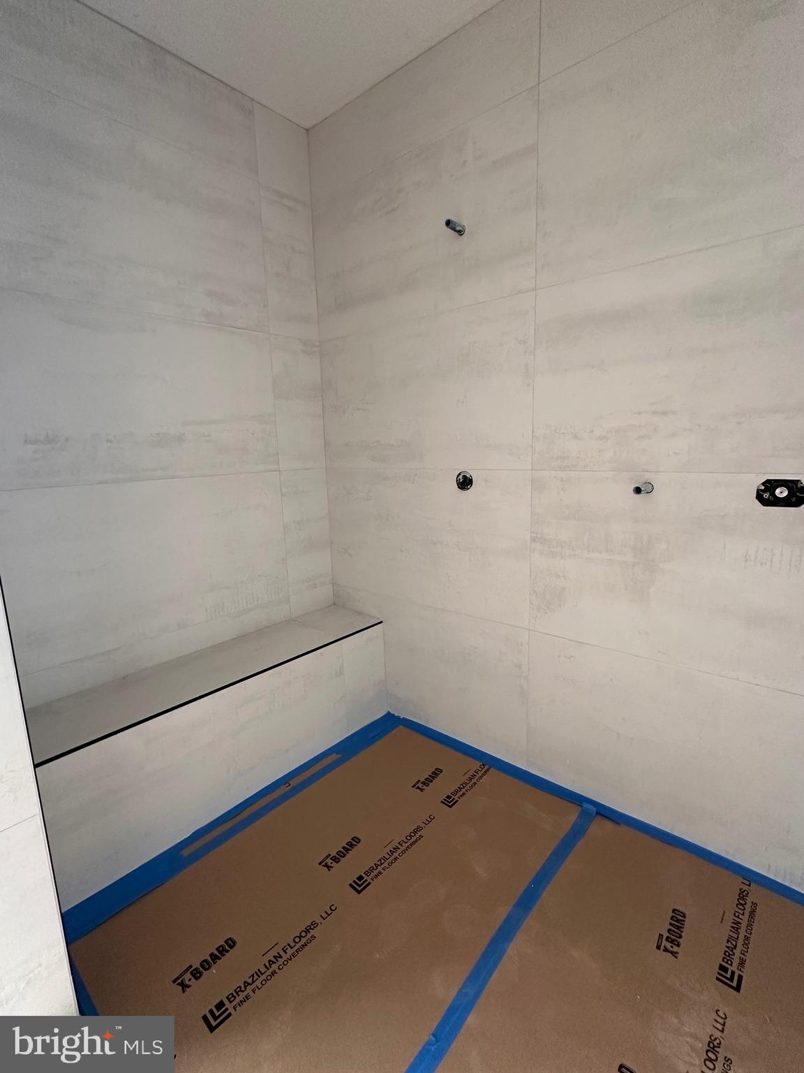 WOOD RUSSELL - Residential