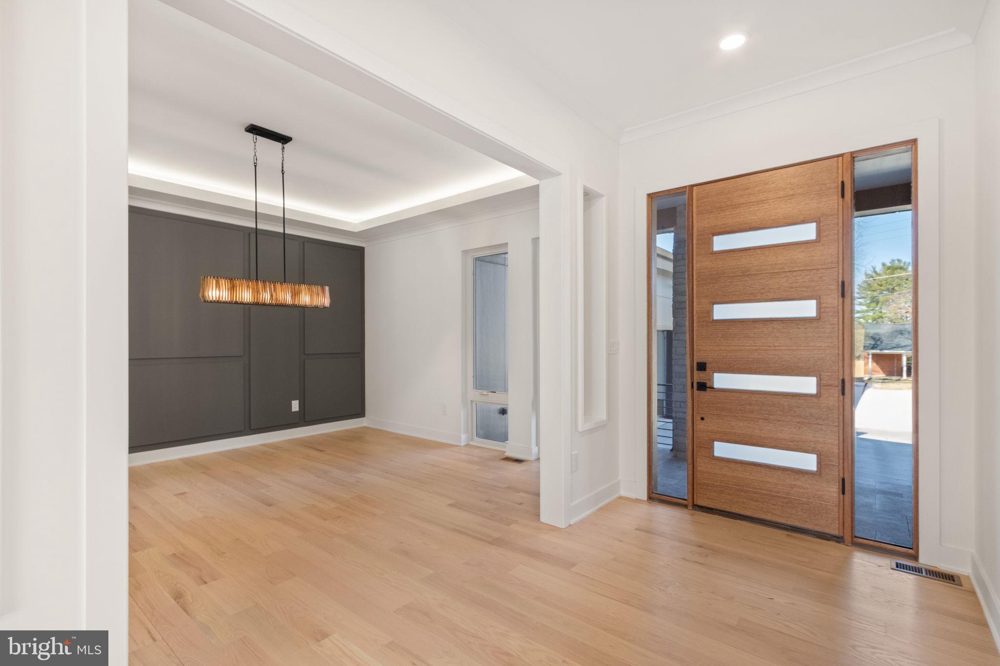 WOOD RUSSELL - Residential