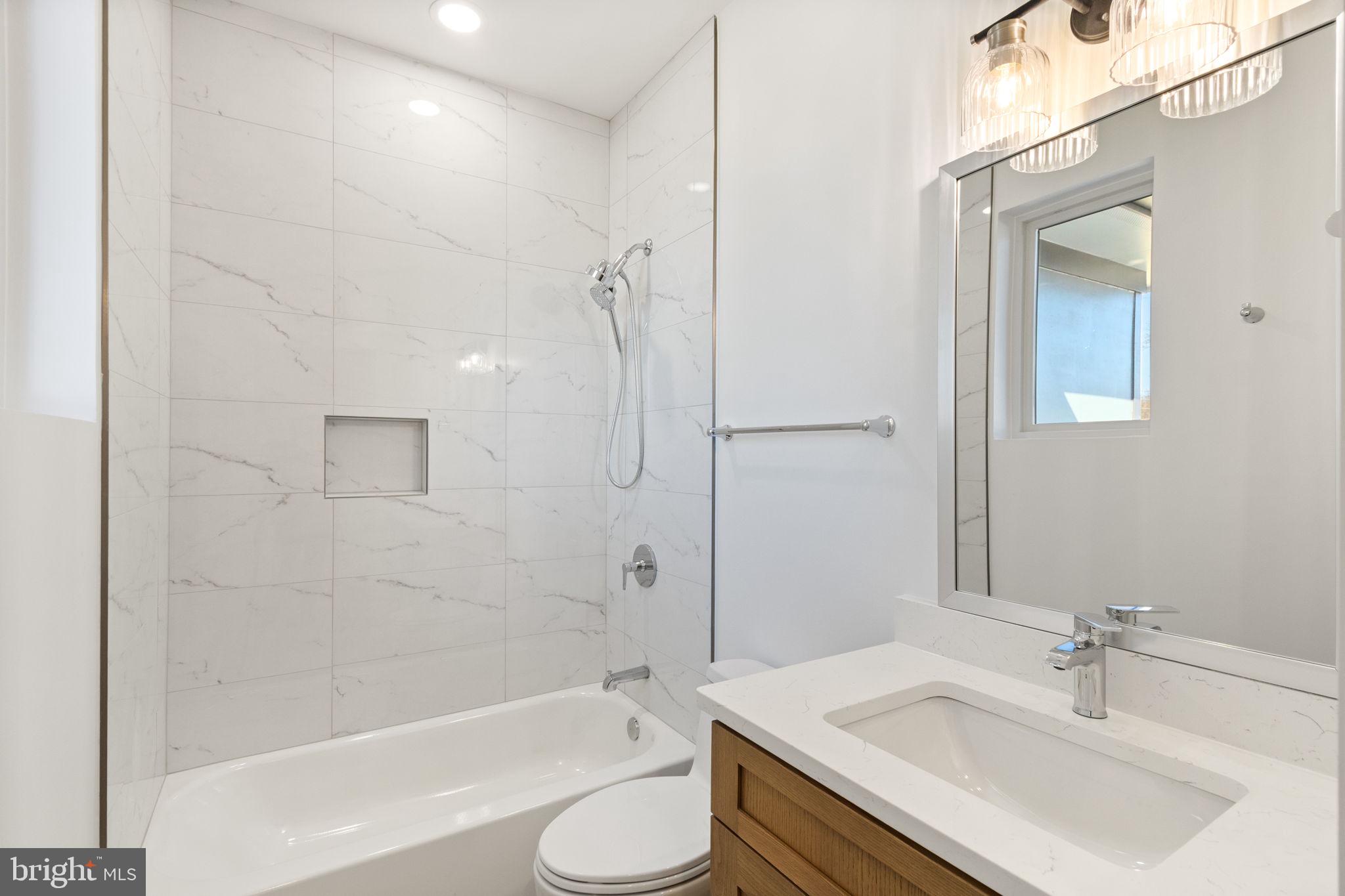 WOOD RUSSELL - Residential