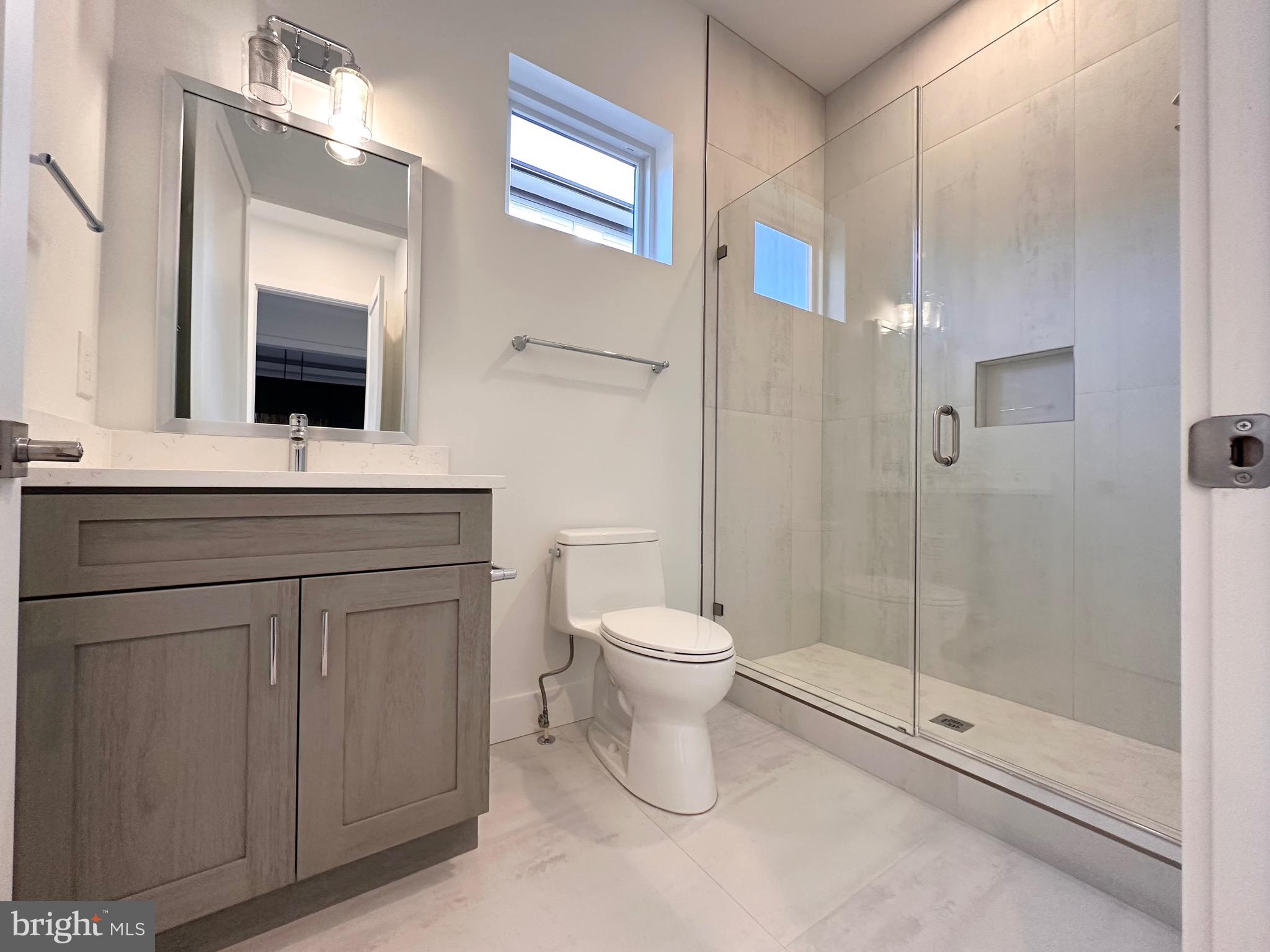 WOOD RUSSELL - Residential