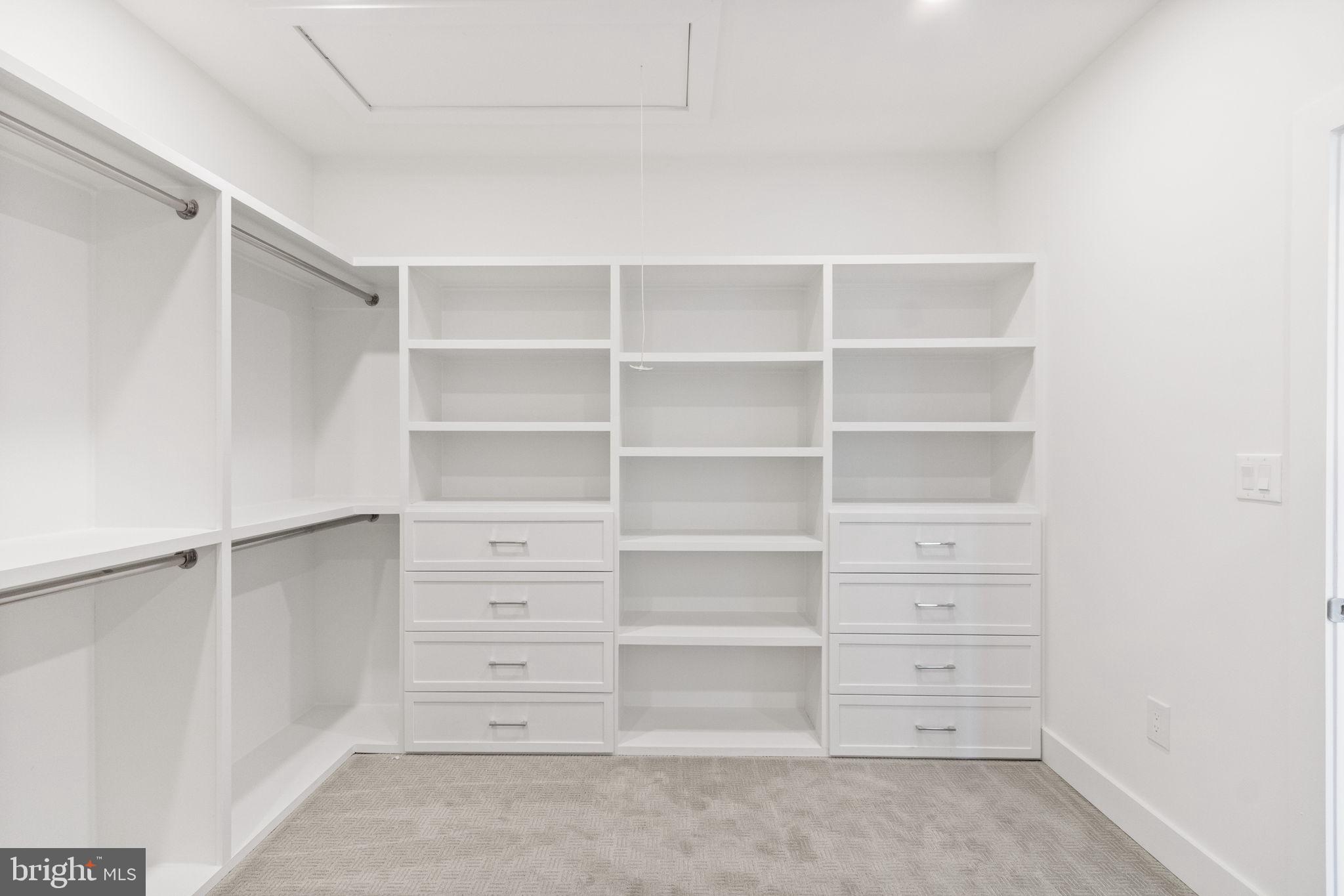 WOOD RUSSELL - Residential